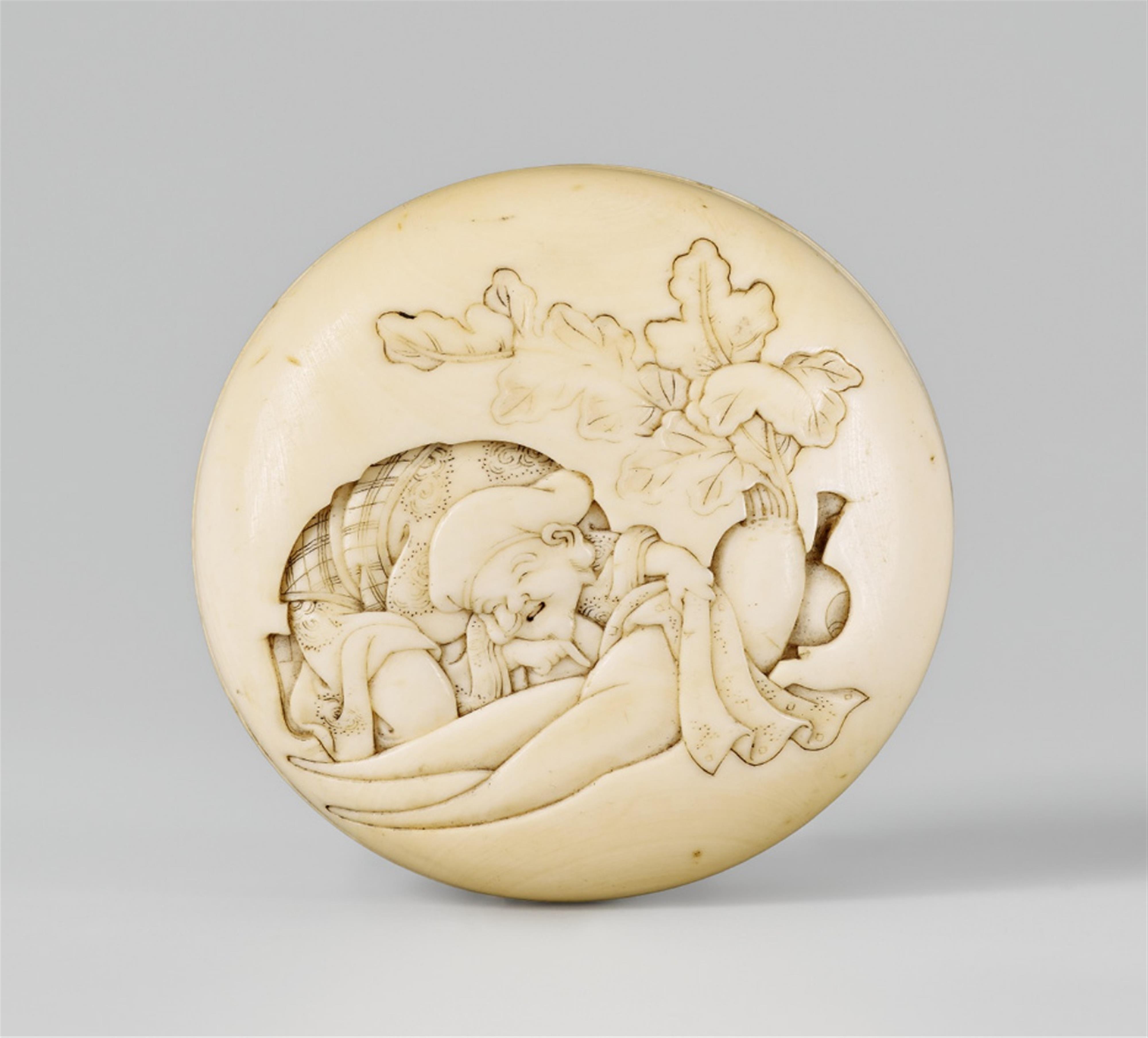 An Edo school two-part ivory shunga manjû of Daikoku, by Kômin. Mid-19th century - image-1