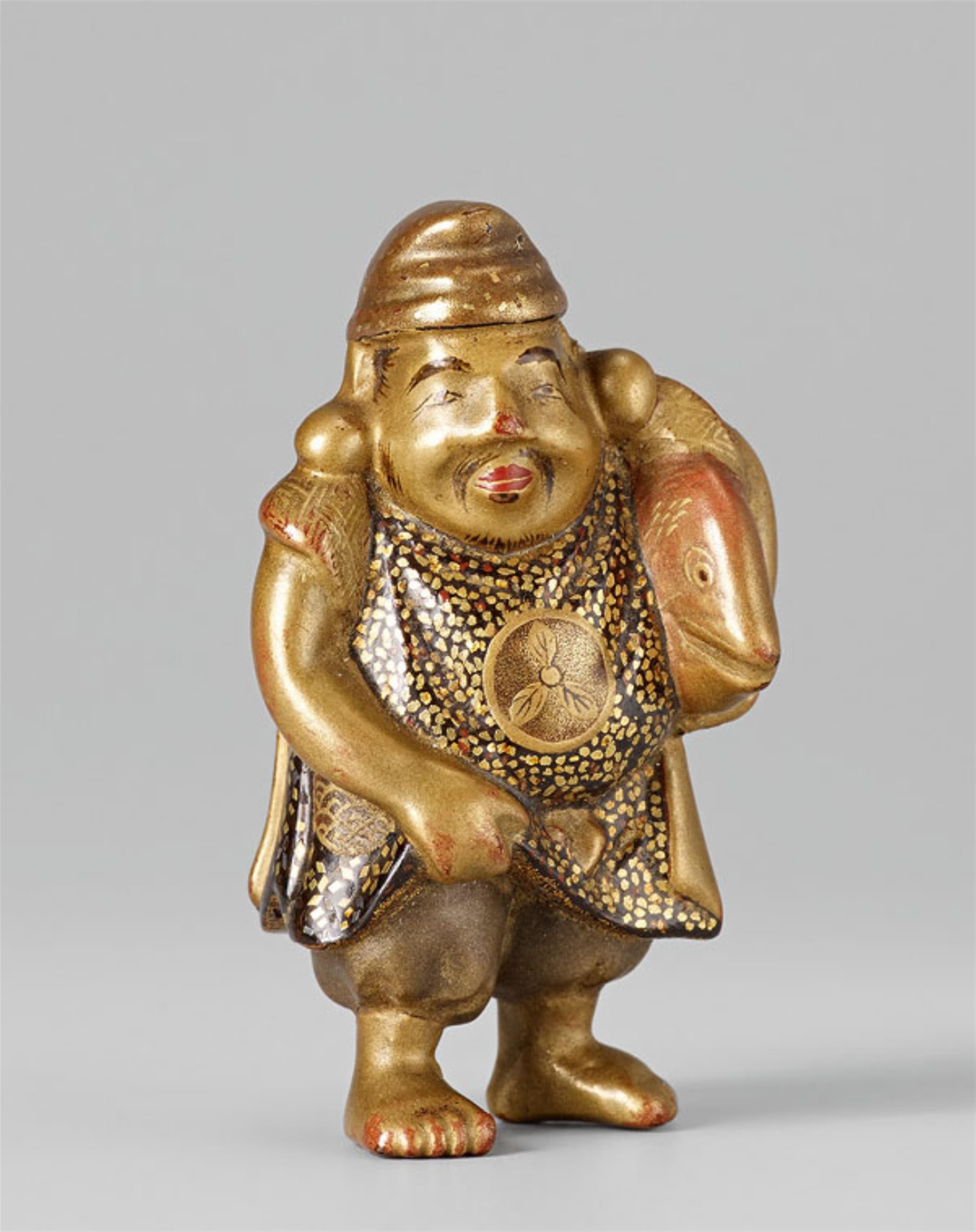 A gold lacquer netsuke of Ebisu. Late 19th century - image-1