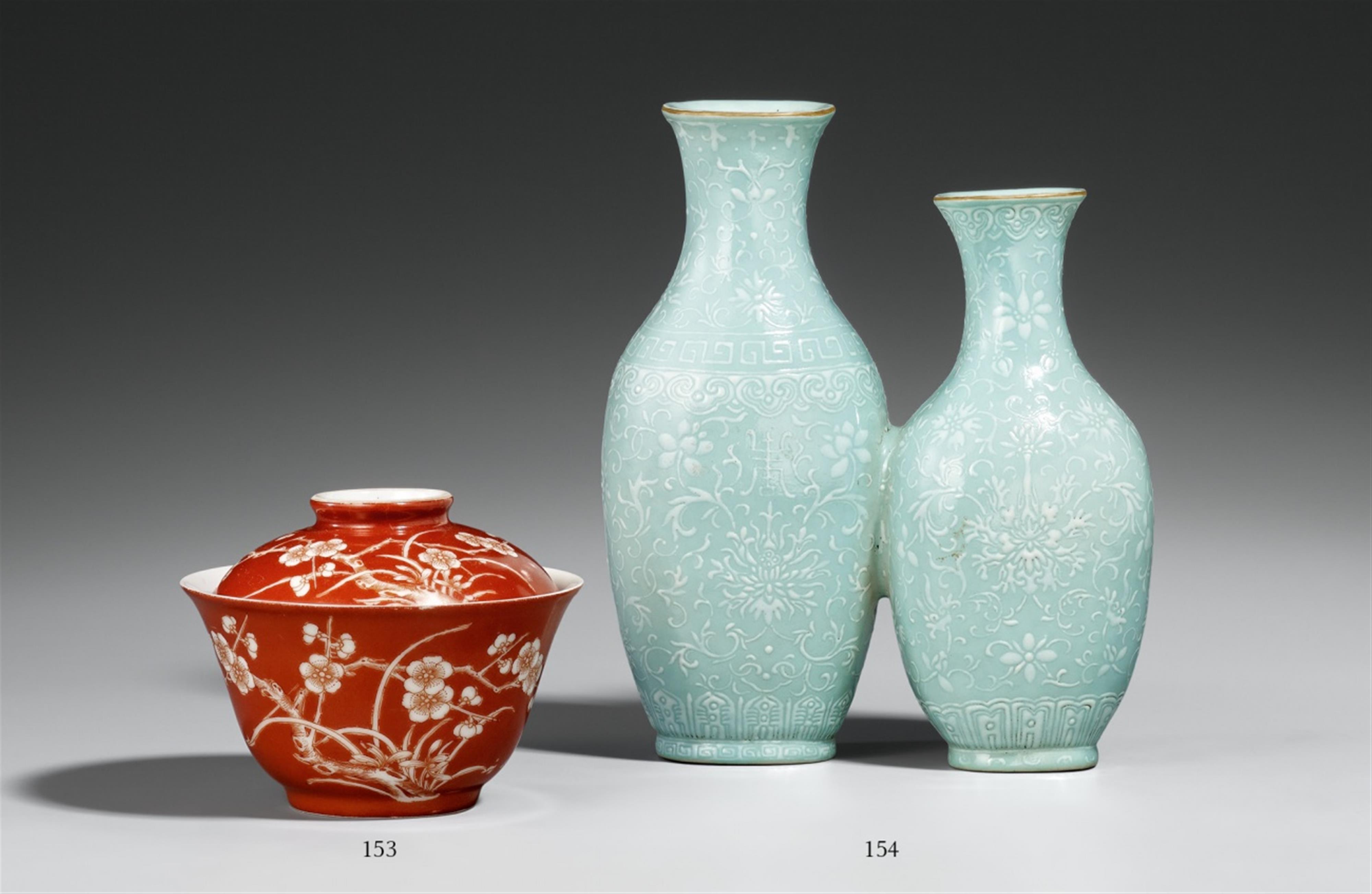A turquoise-glazed double-vase. 19th/20th century - image-1