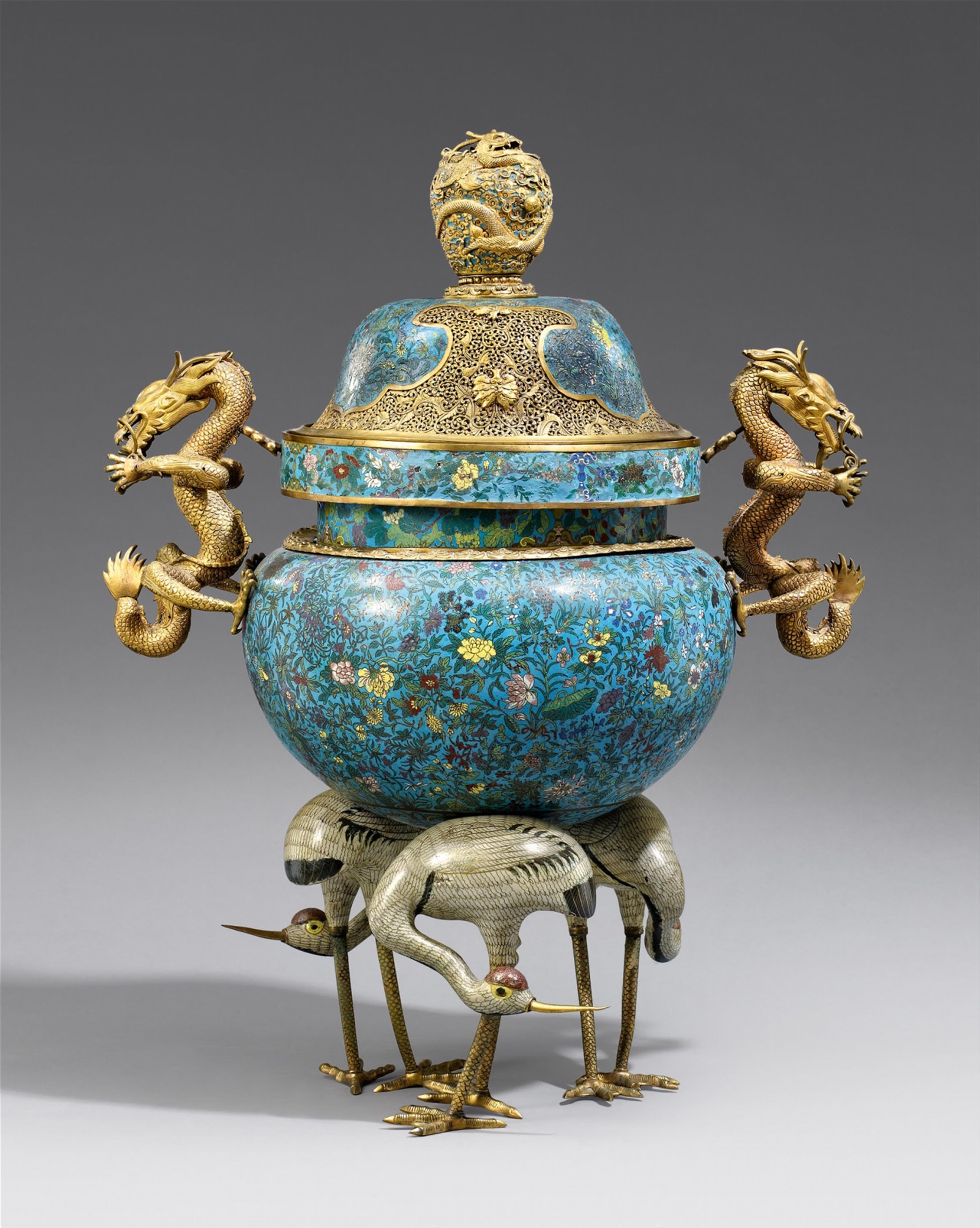 A very large cloisonné enamel incense burner. Late 18th/19th century - image-2