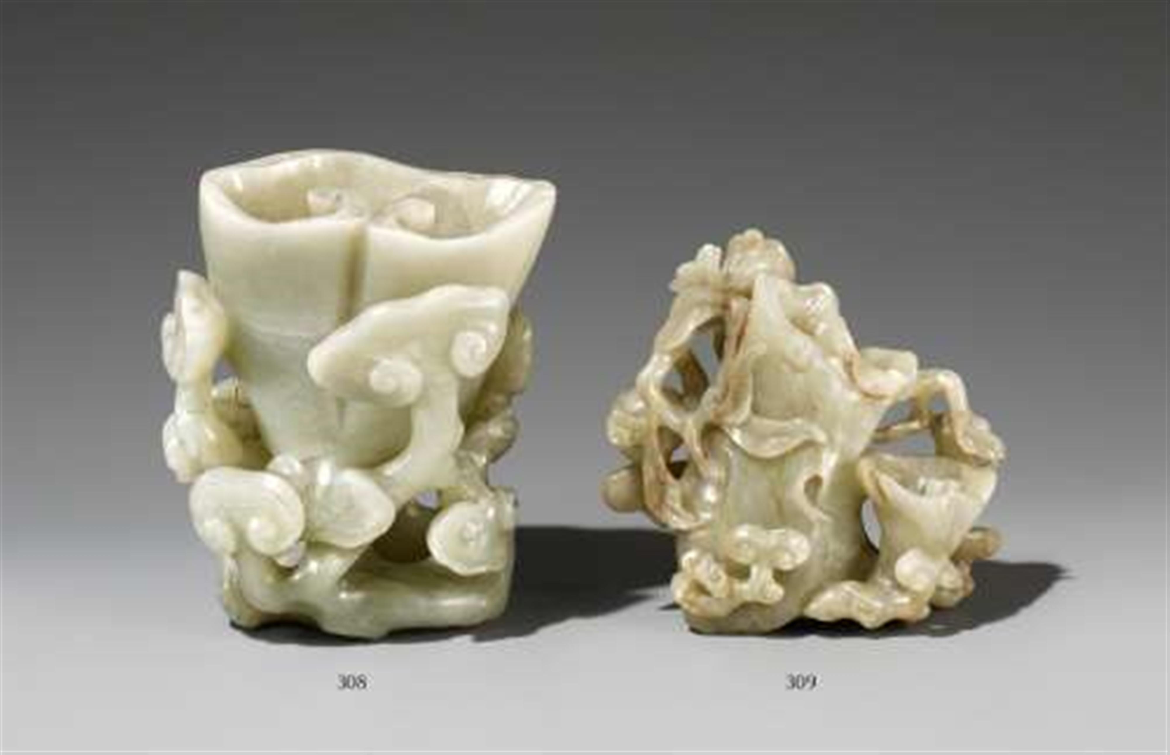 A jade vase. 18th/19th century - image-2