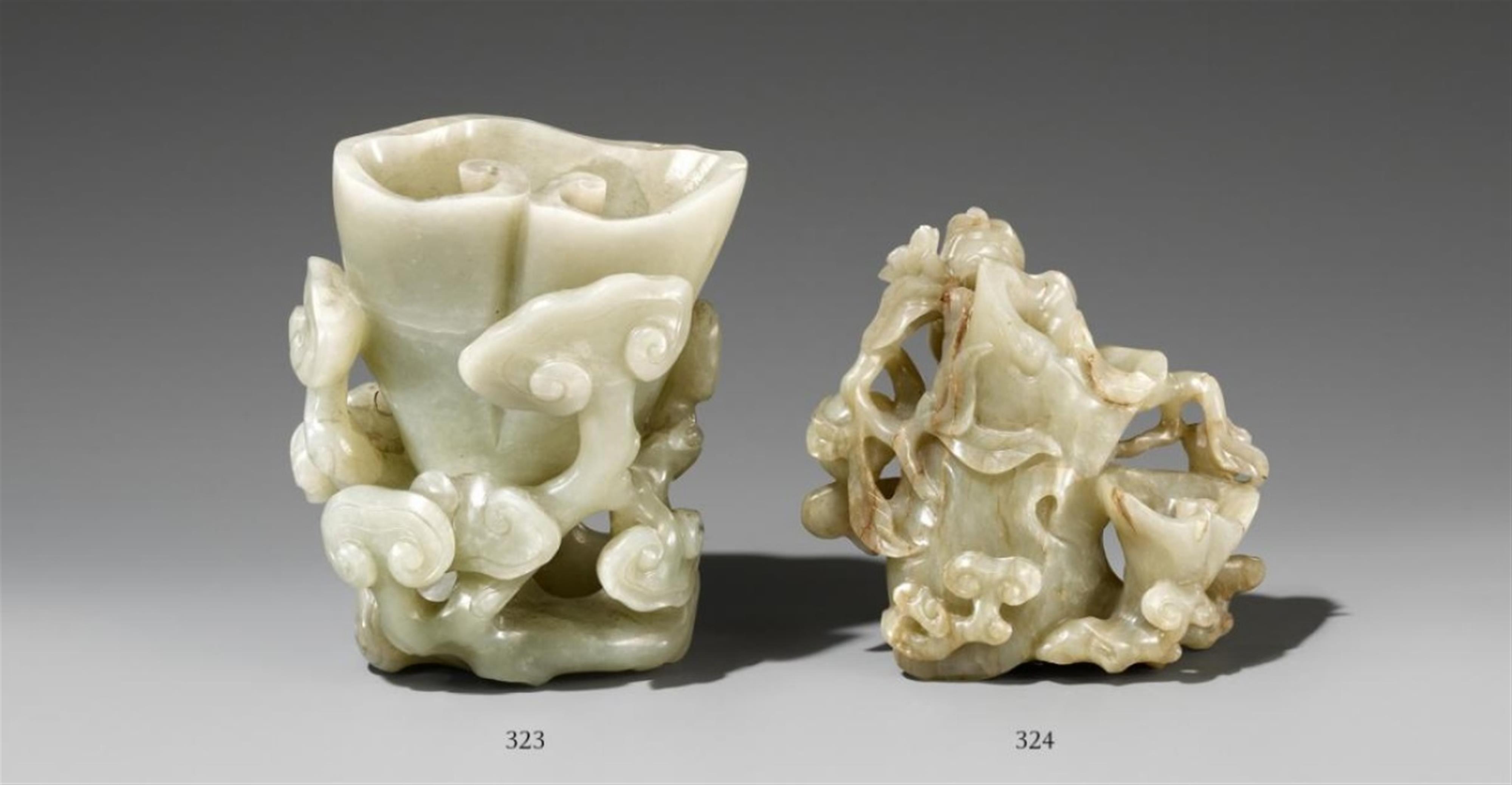 A jade vase. 18th/19th century - image-1