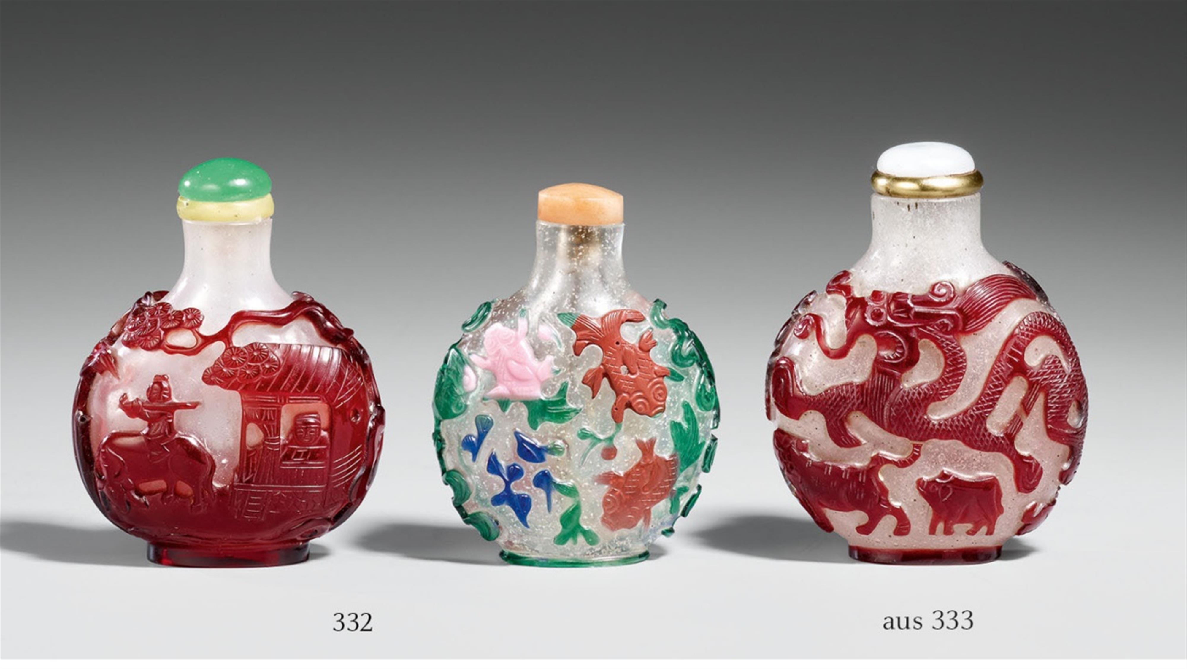 Two glass overlay snuff bottles. 19th century - image-1