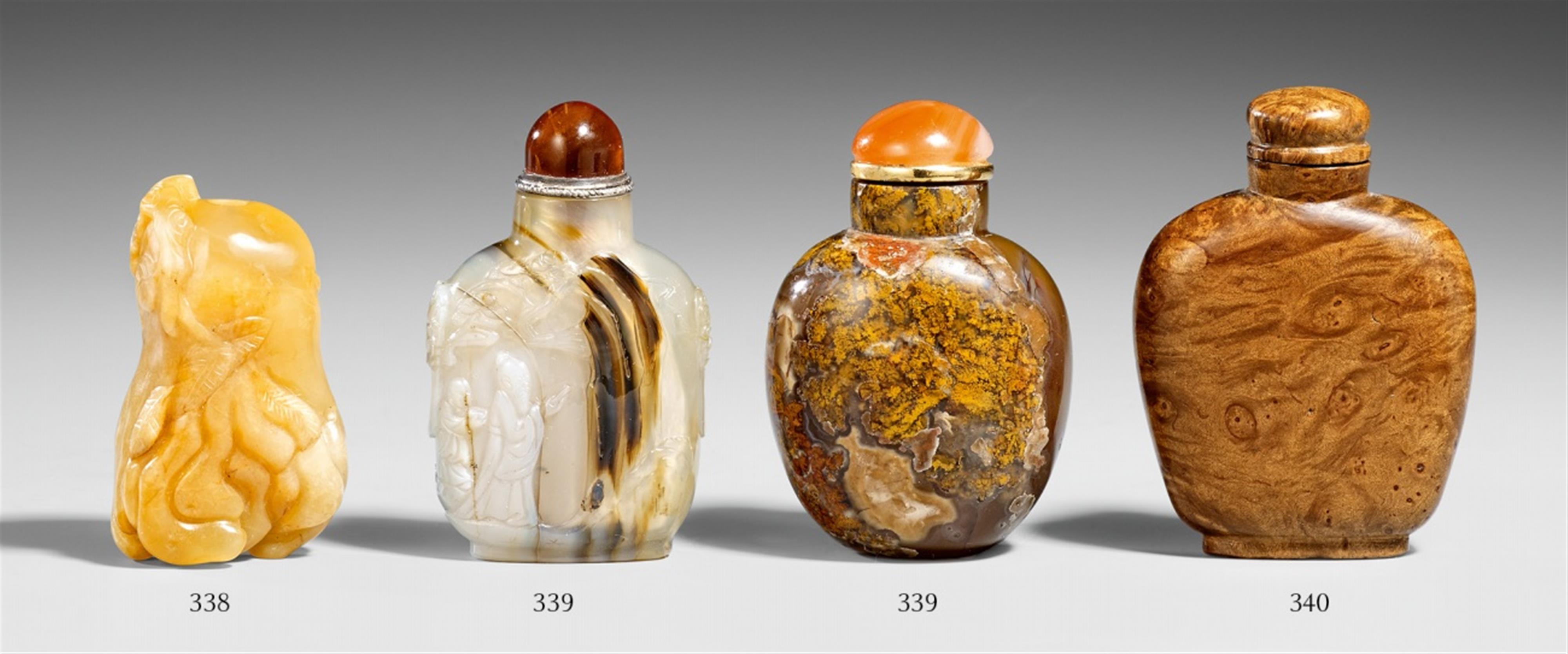 Two stone snuff bottles - image-1