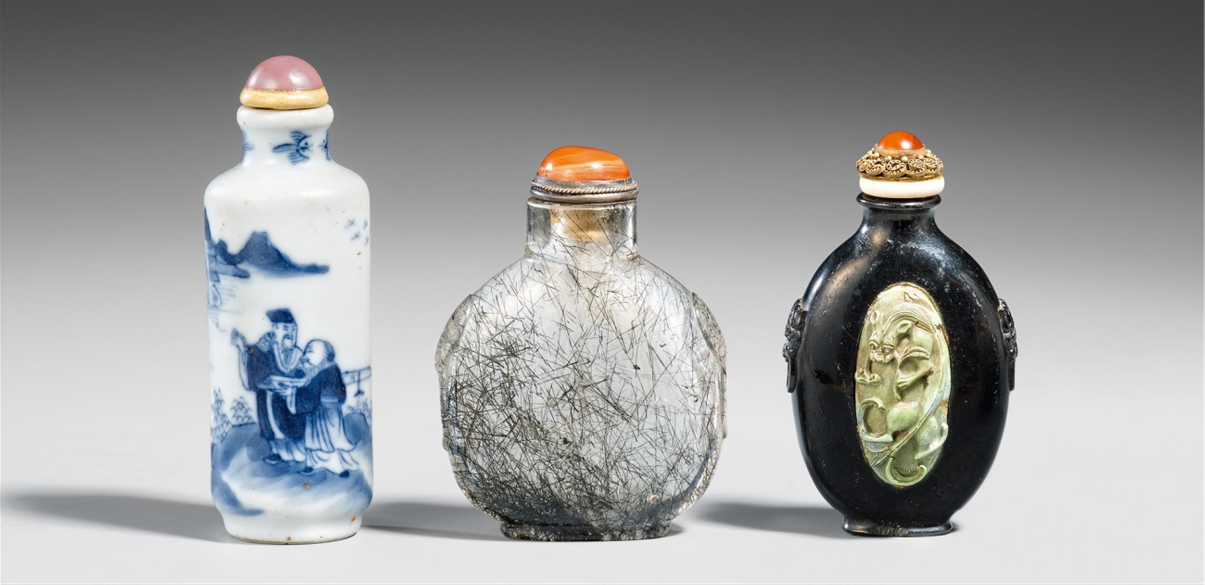 Six snuff bottles. 19th/20th century - image-1
