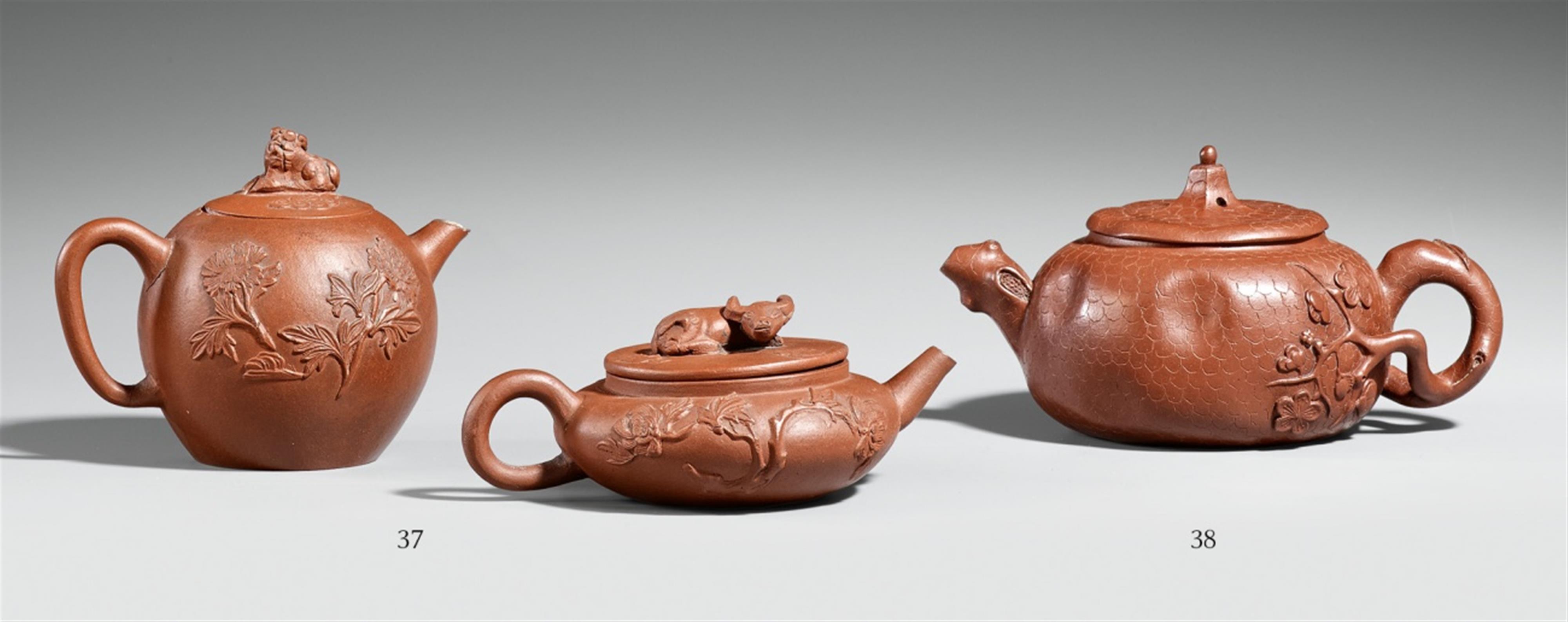 Yixing teapot with plum blossom decoration. 20th century - image-1