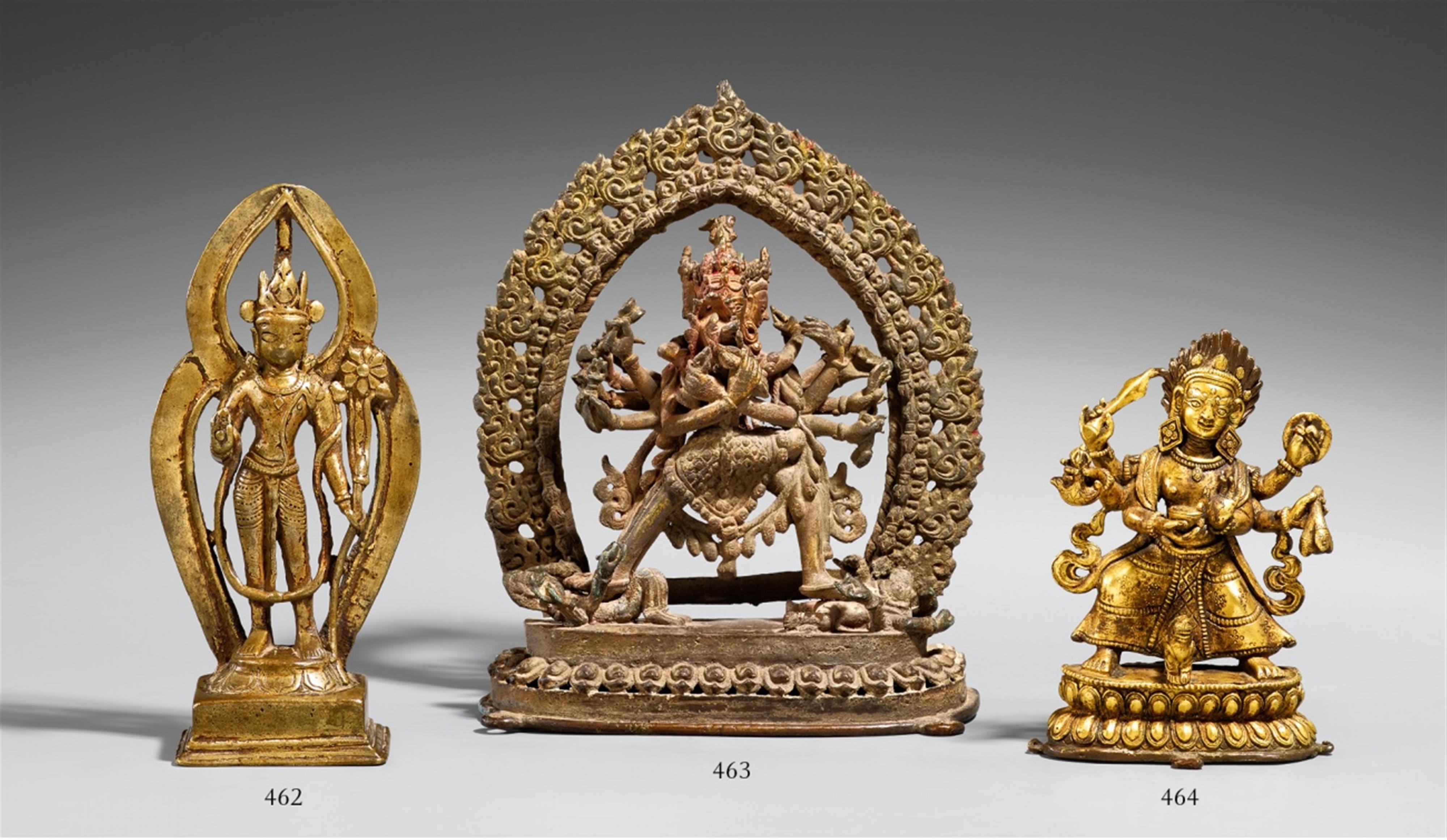 Durga. Feuervergoldete Bronze. Nepal. 18. Jh. - image-1