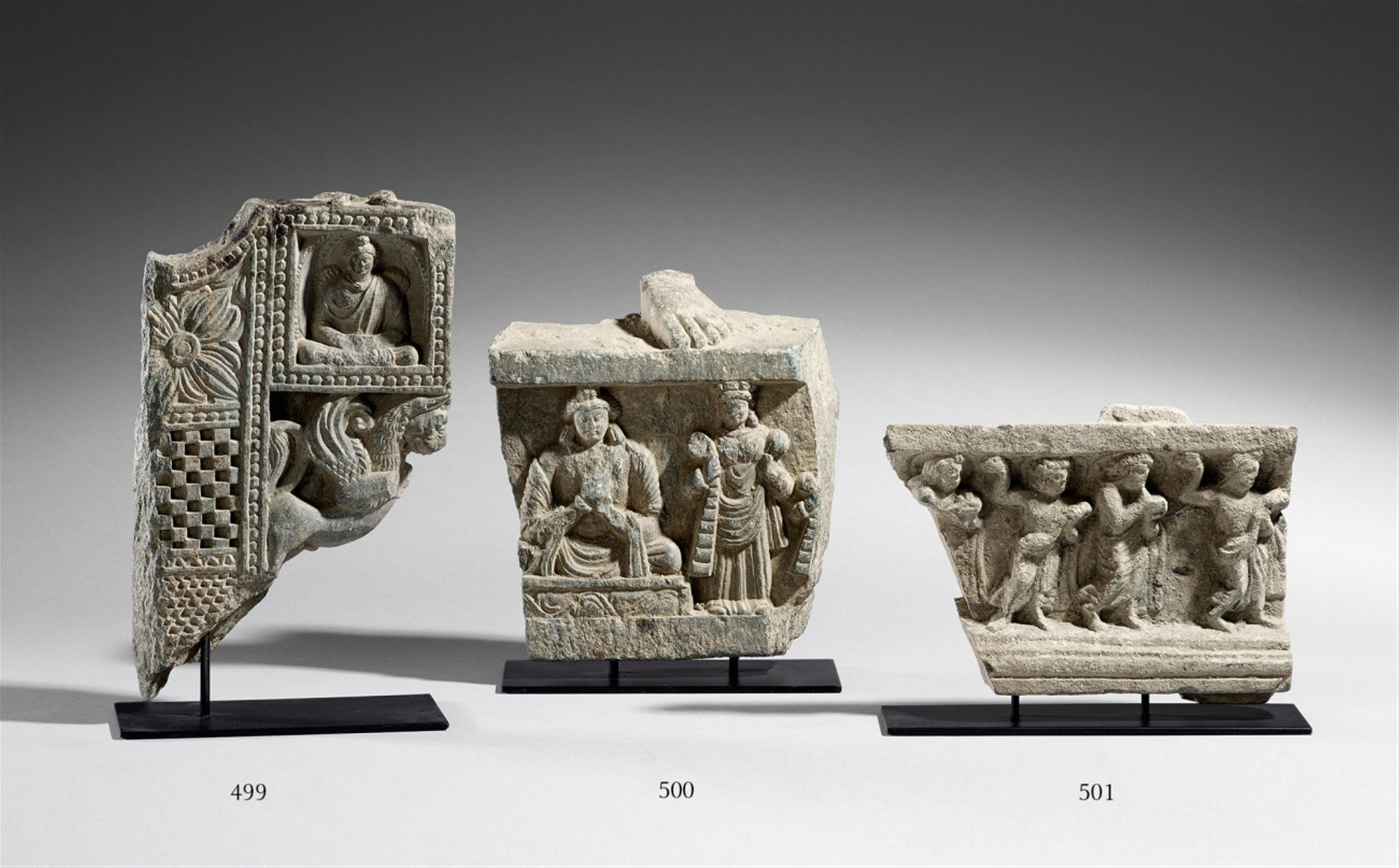 A Gandhara schist fragment of a base. 2nd/3rd century - image-1