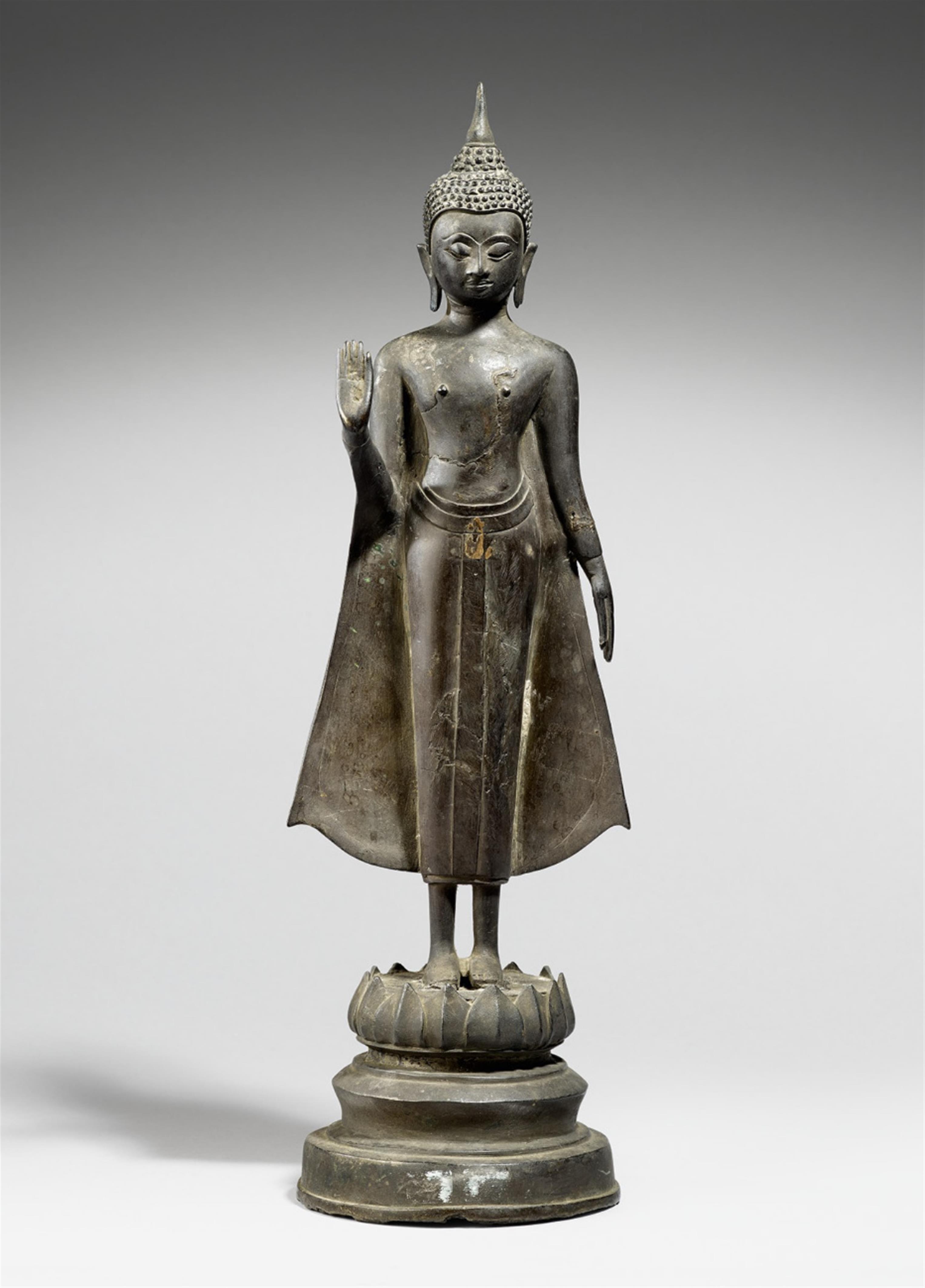 An Ayutthaya bronze figure of Buddha Shakyamuni. 18th/19th century - image-1