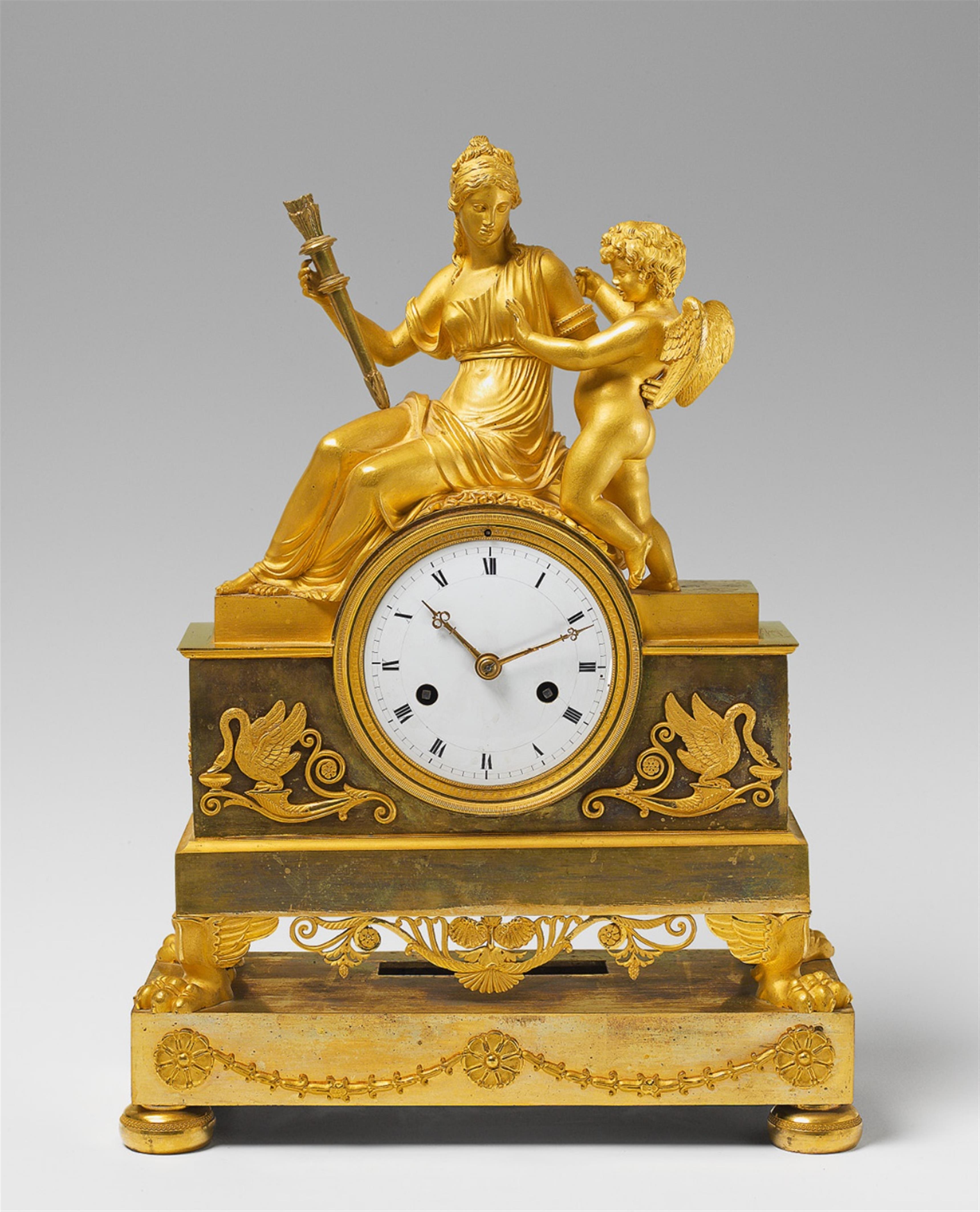 A Parisian époque Empire ormolu pendulum clock. - image-1