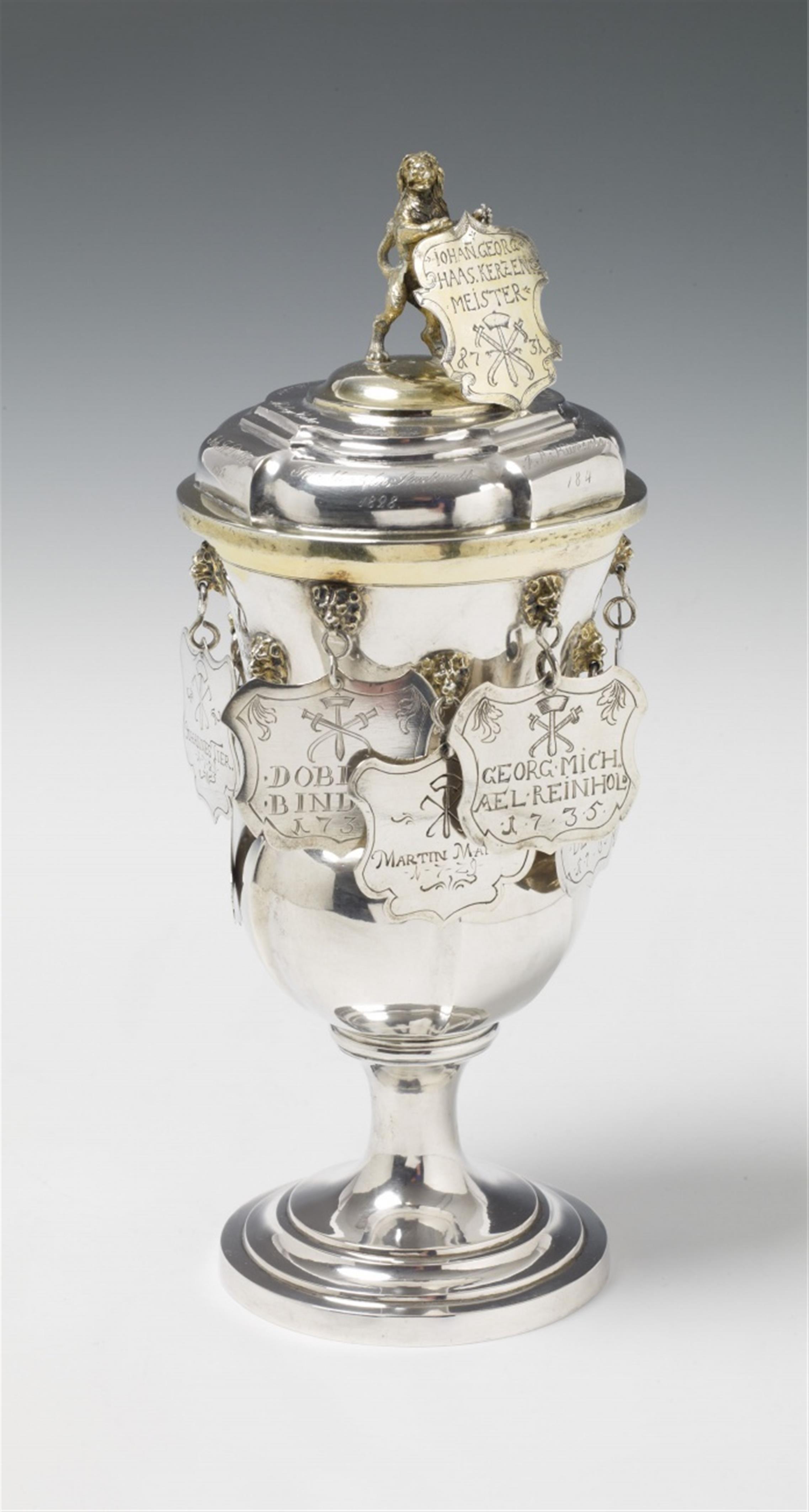 A partially gilt Augsburg silver cup and cover made for the Leonberg cooper's guild - image-1