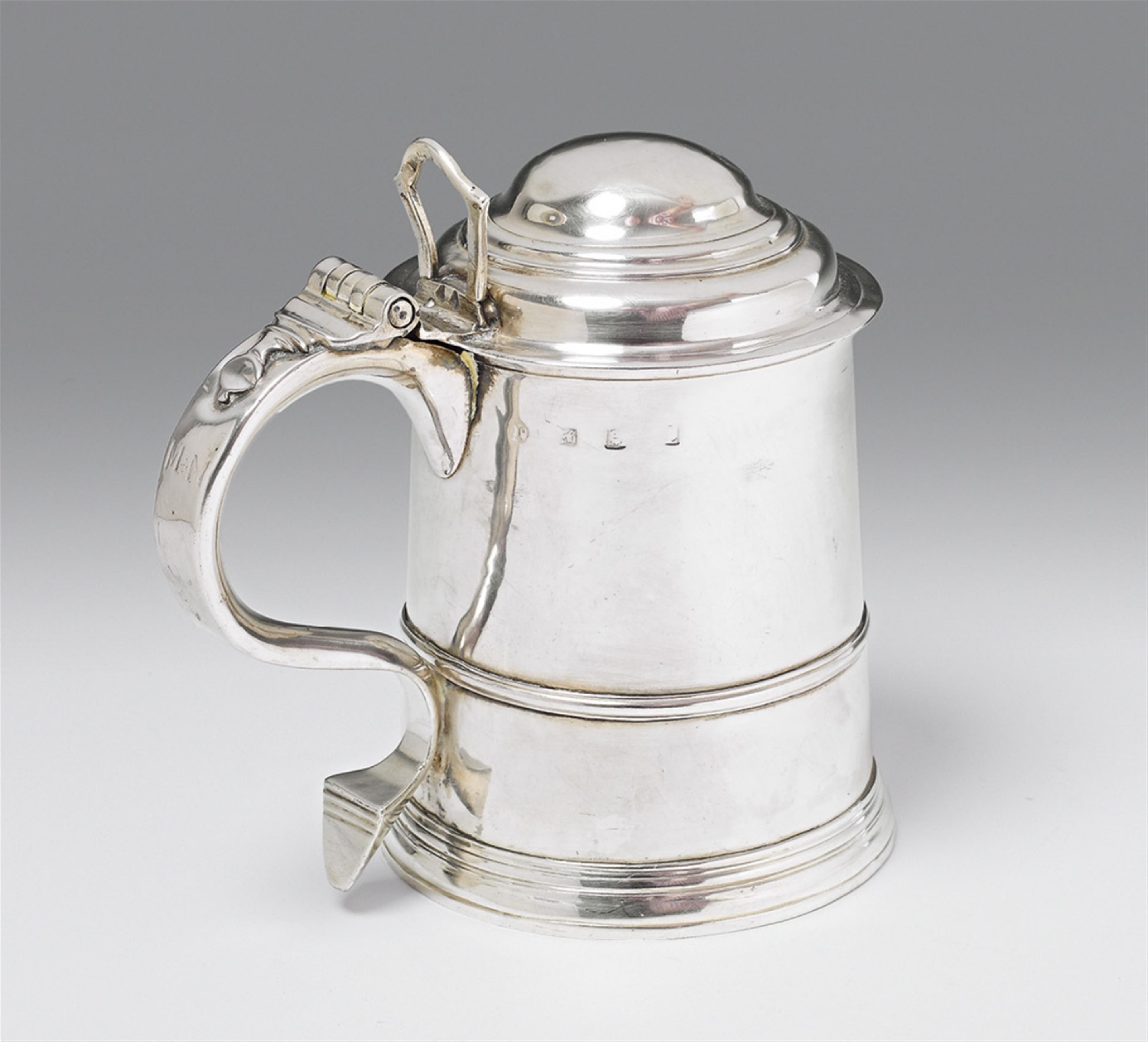 A George II London silver tankard - image-1