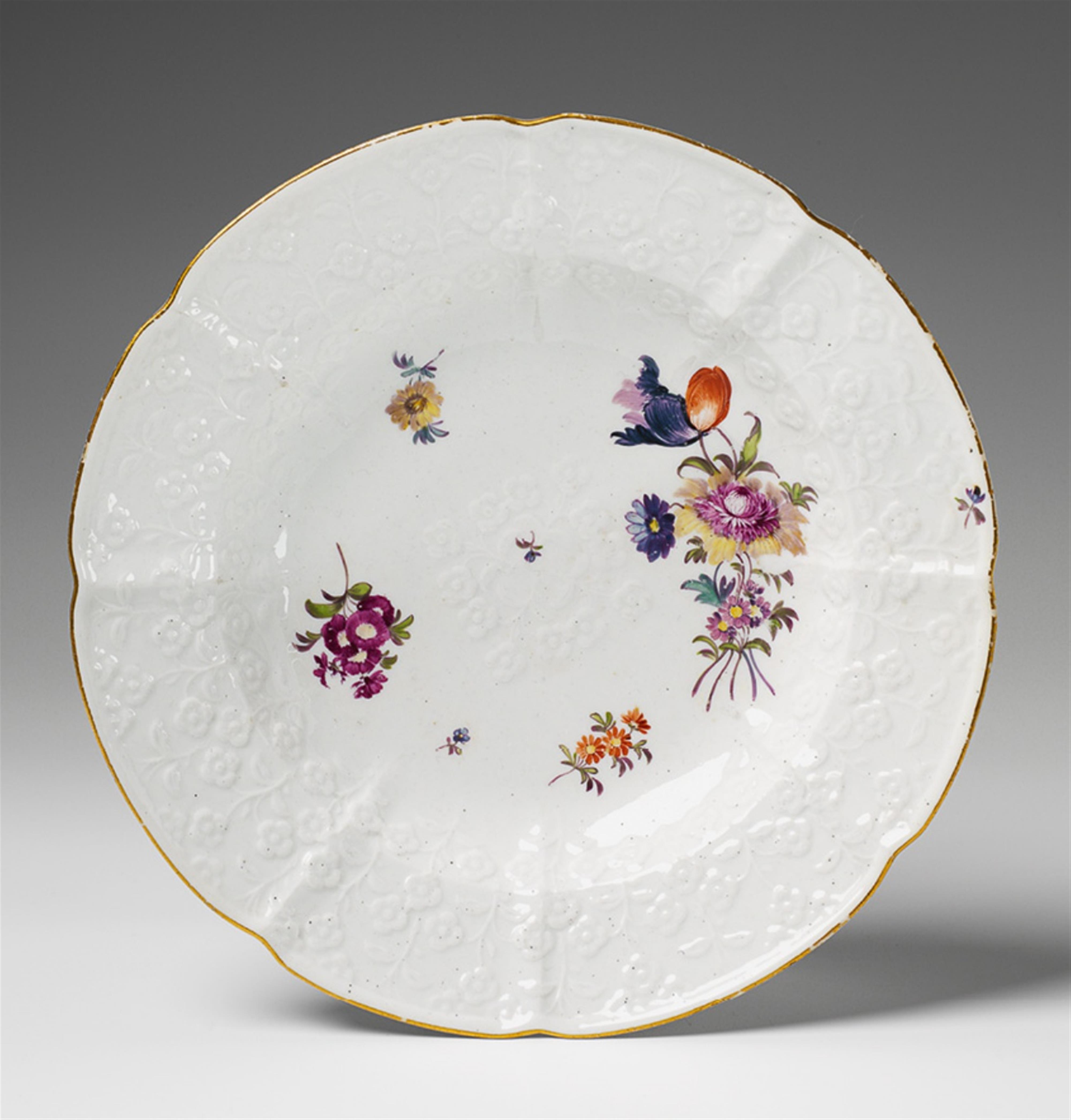 A Meissen porcelain plate with forget-me-not decor. - image-1