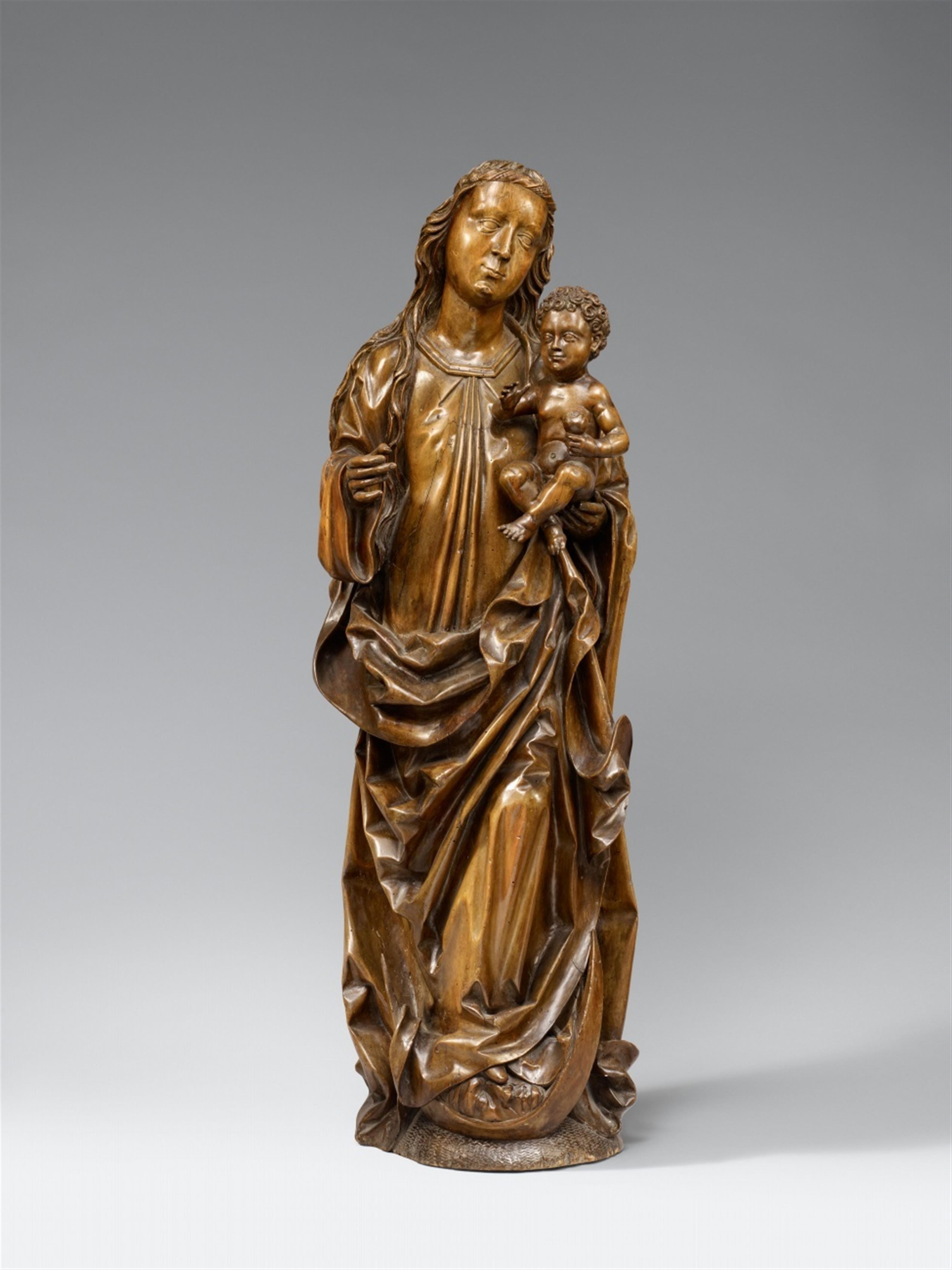 Nuremberg circa 1520/1525 - A Nuremberg carved wooden figure of the Virgin and Child, circa 1520/1525. - image-1