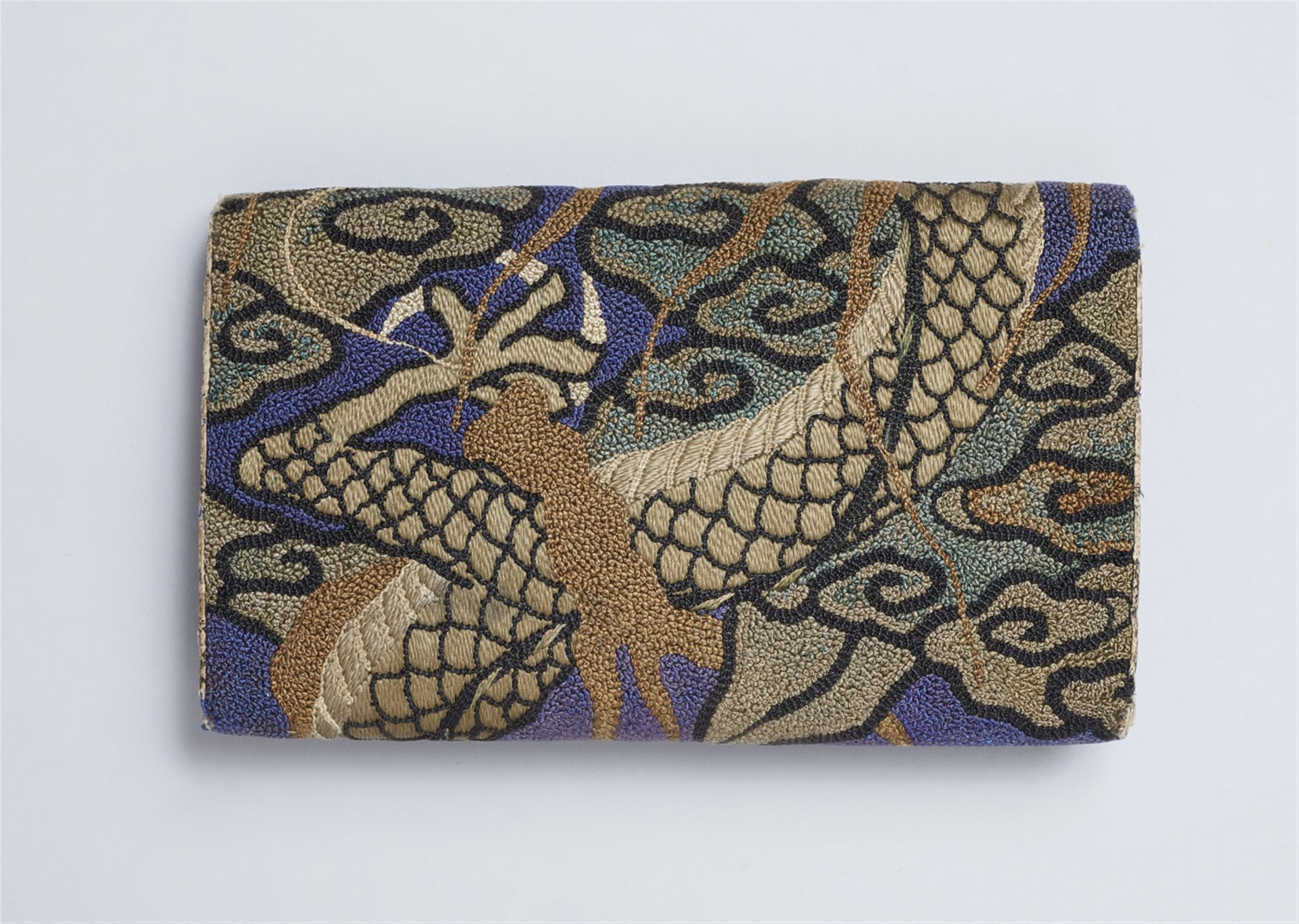 An embroidered leather tabako-ire. 19th century - image-2