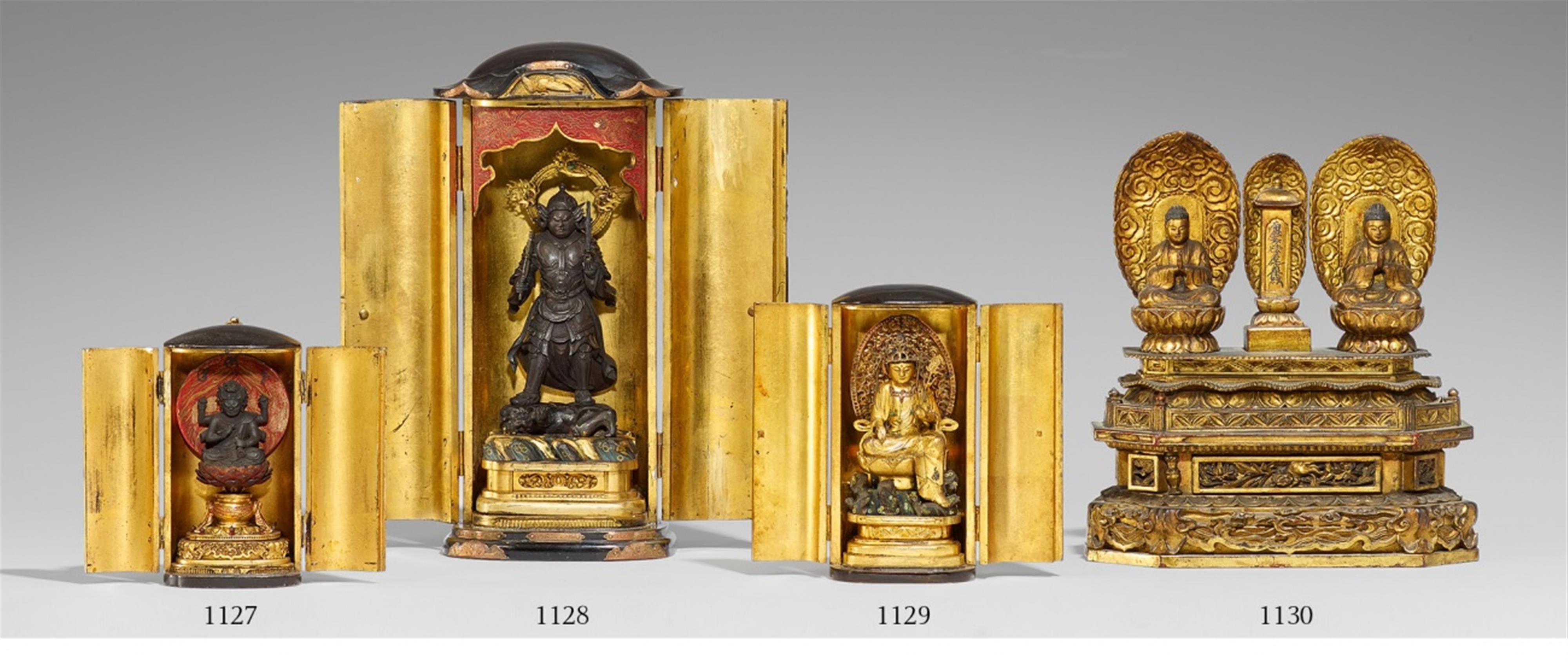 A lacquered and gilded wood Ittôryôson group. 18th/19th century - image-1