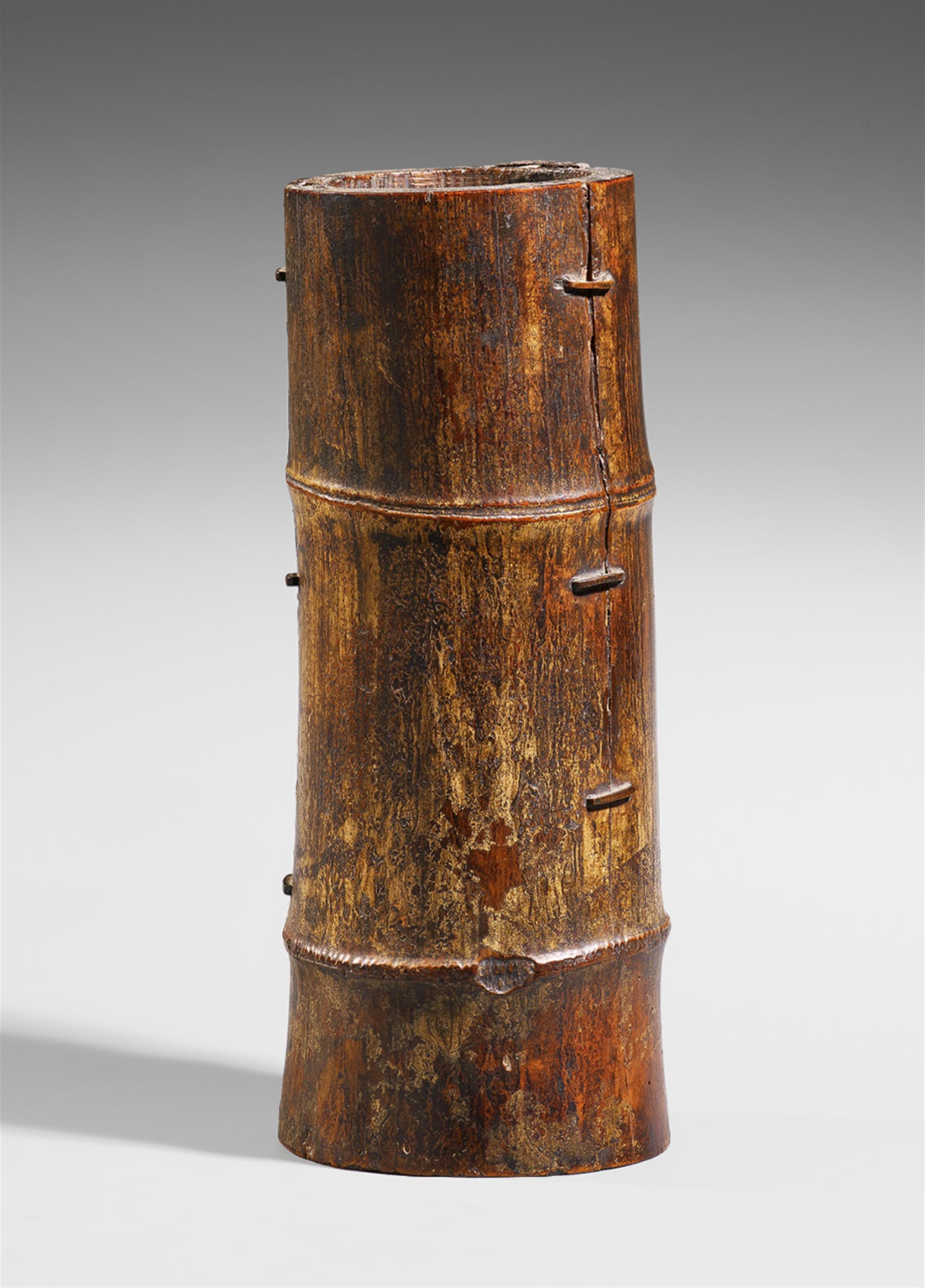 A bamboo vase. Bambus. Late 17th century - image-1