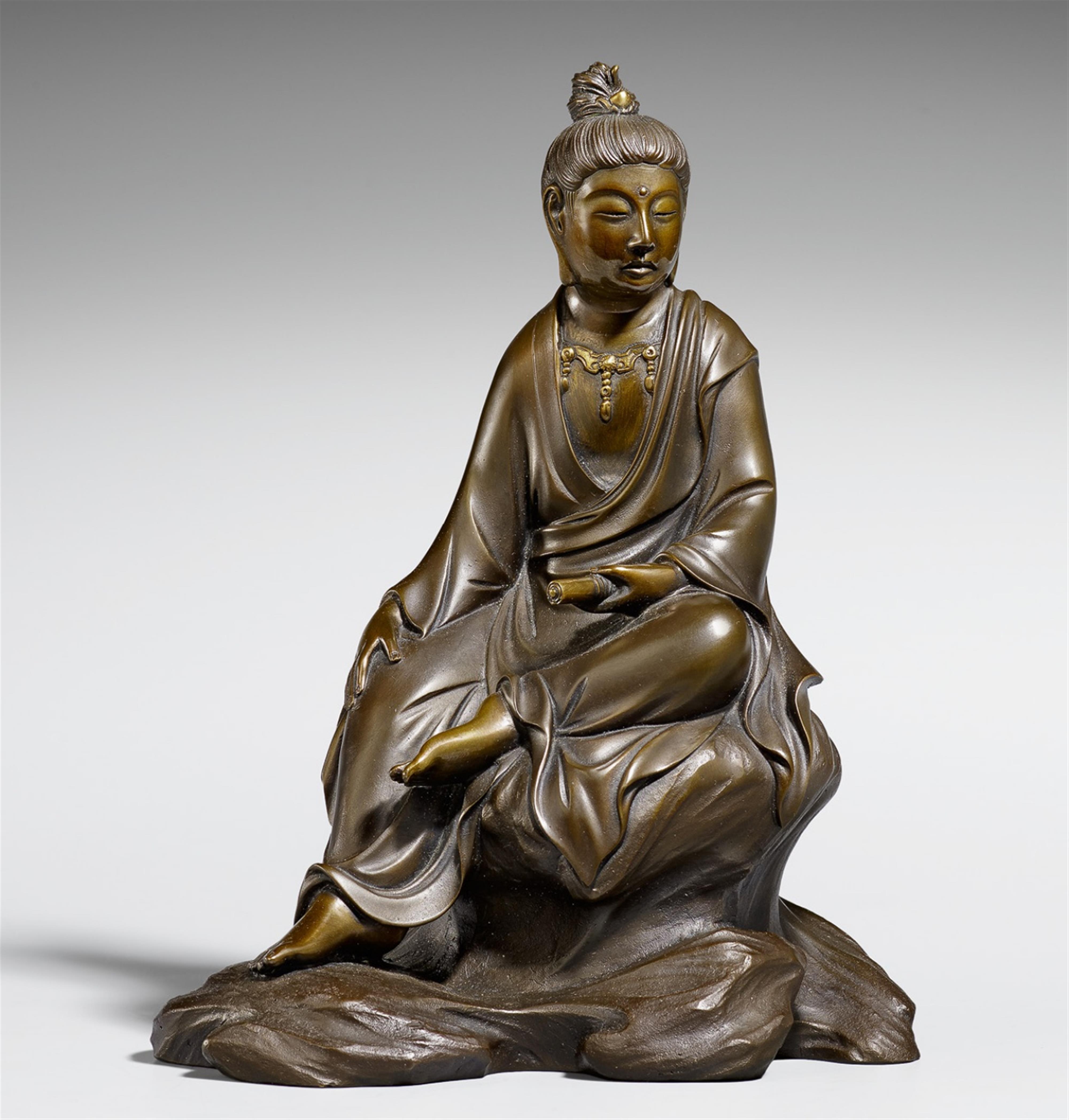 A bronze figure of Kannon Bosatsu by Takamura Kôun (1852-1834). Early 20th century - image-1
