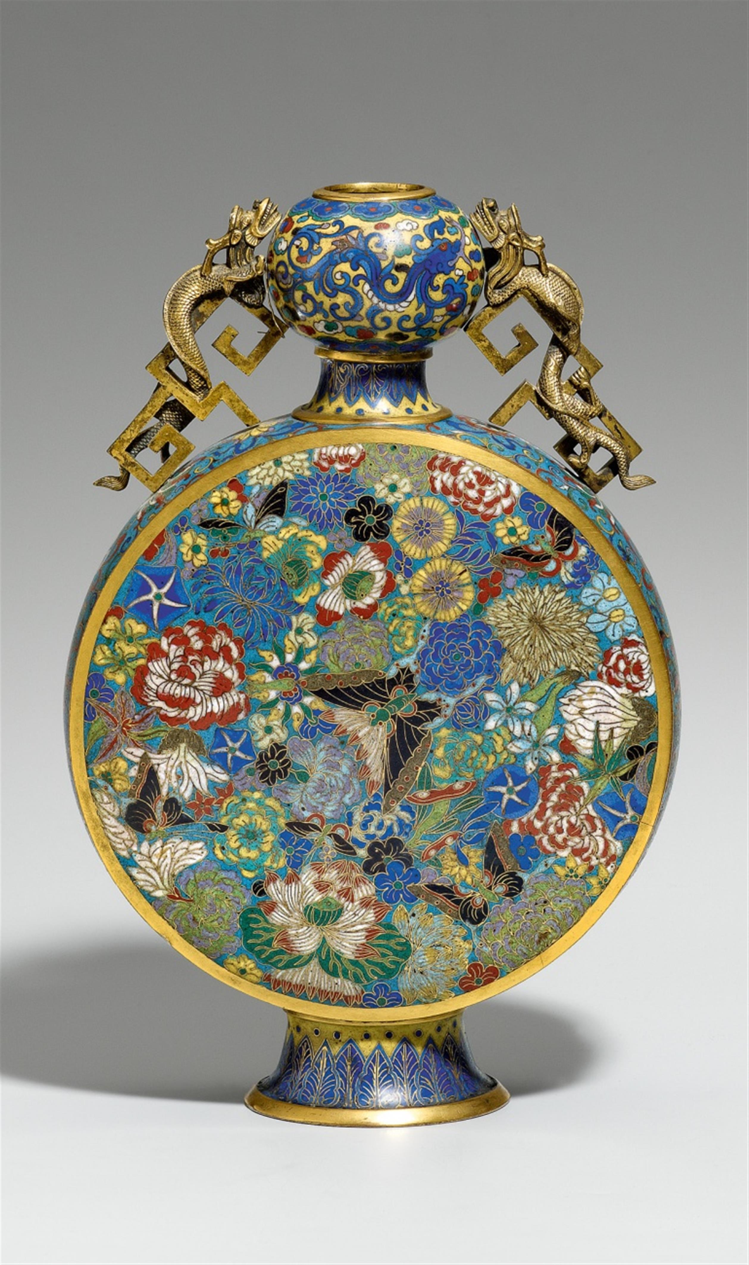 A cloisonné enamel moon flask vase. Qianlong/Jiaqing period - image-1