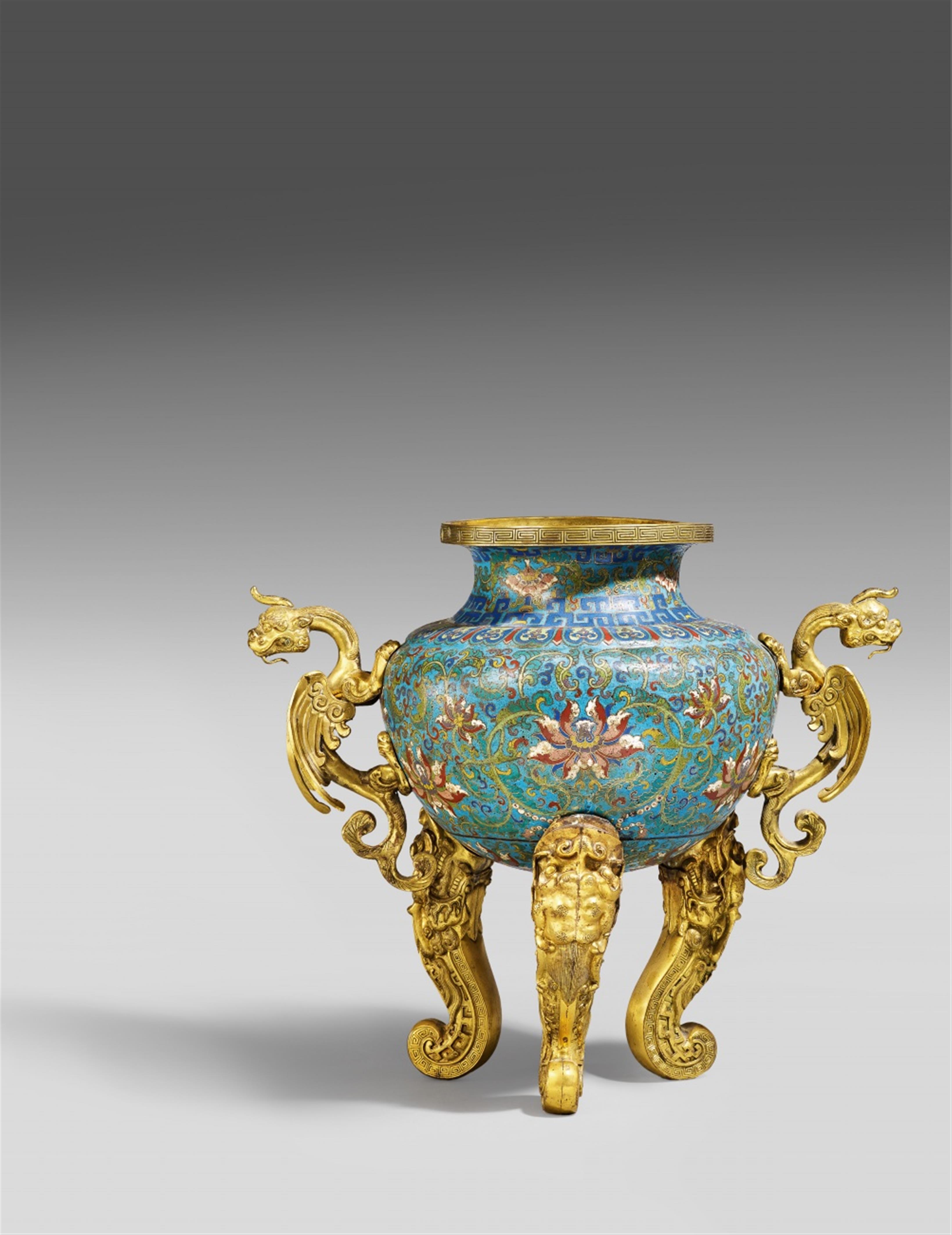 A very large cloisonné enamel incense burner. 18th century or later - image-1