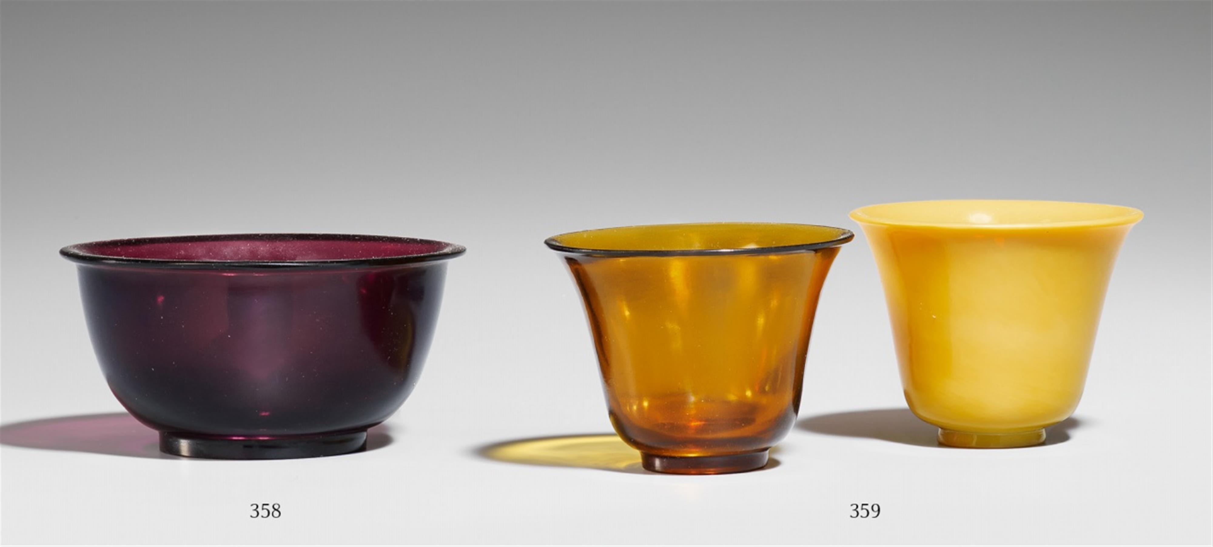Two yellow glass cups. Probably 19th century - image-1
