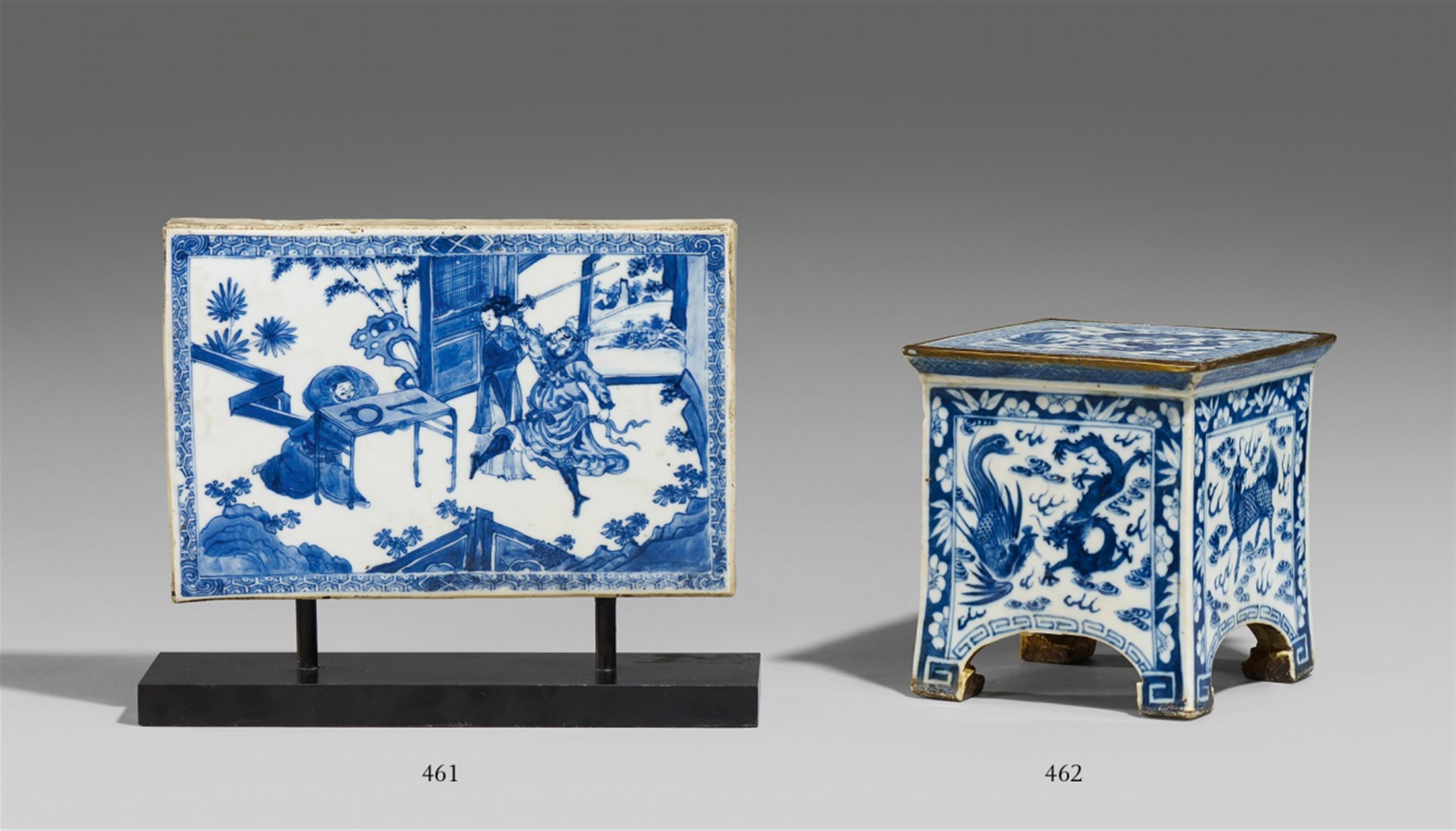 A blue and white stand. 19th century - image-1