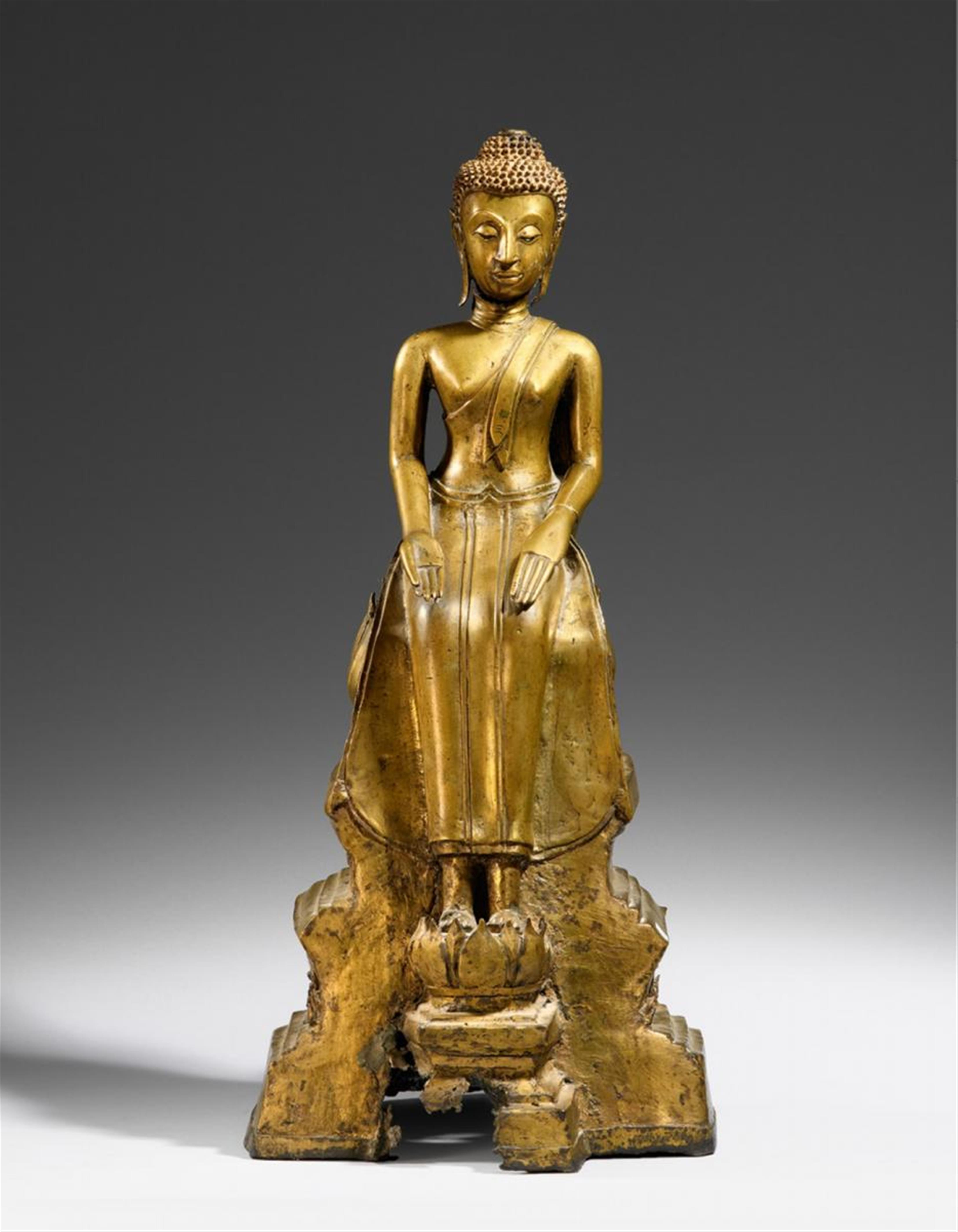 An Ayutthaya-style brass figure of a Buddha. 19th century or earlier - image-1