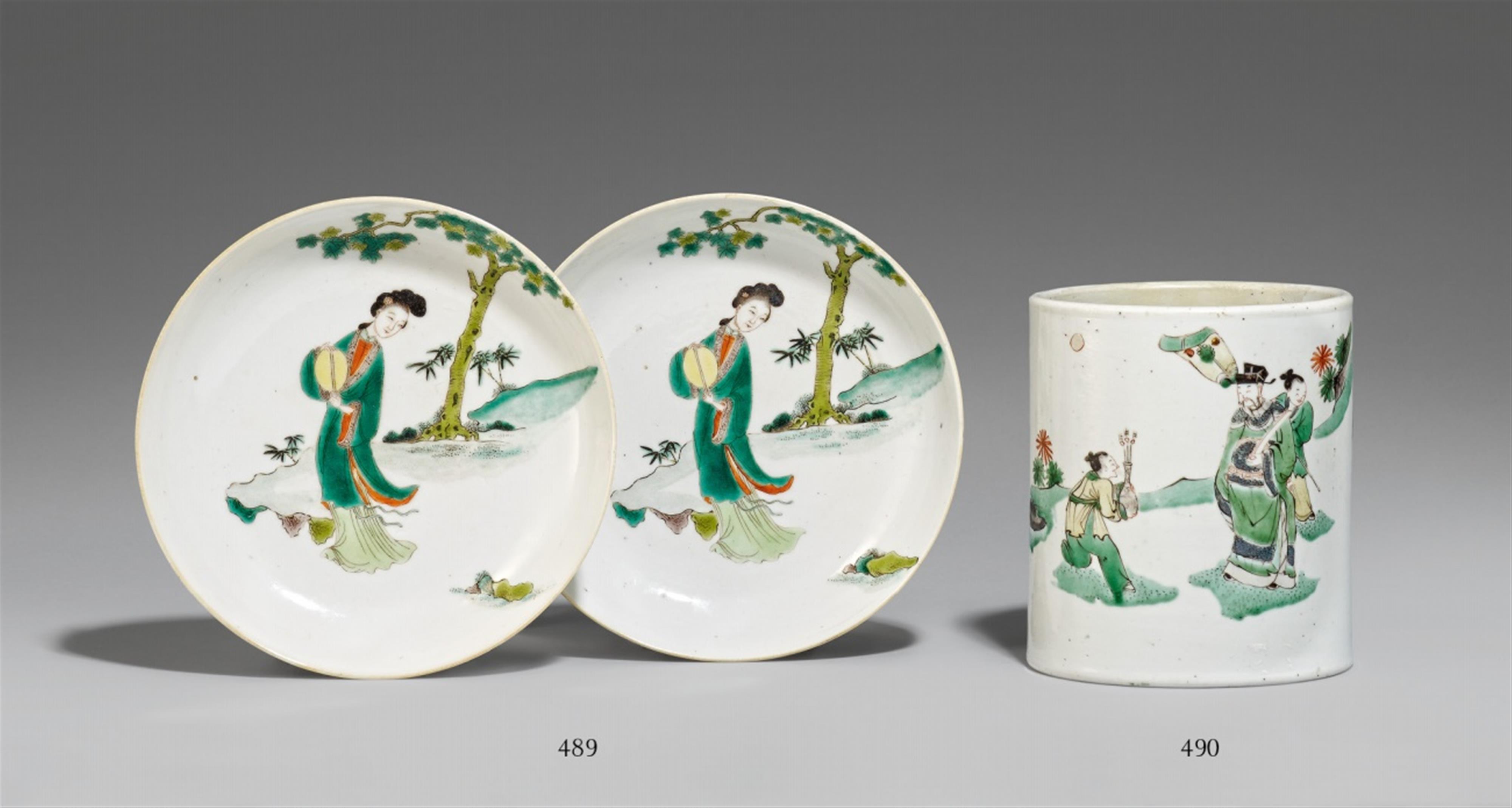 A pair of famille verte saucer dishes. 19th/20th century - image-1