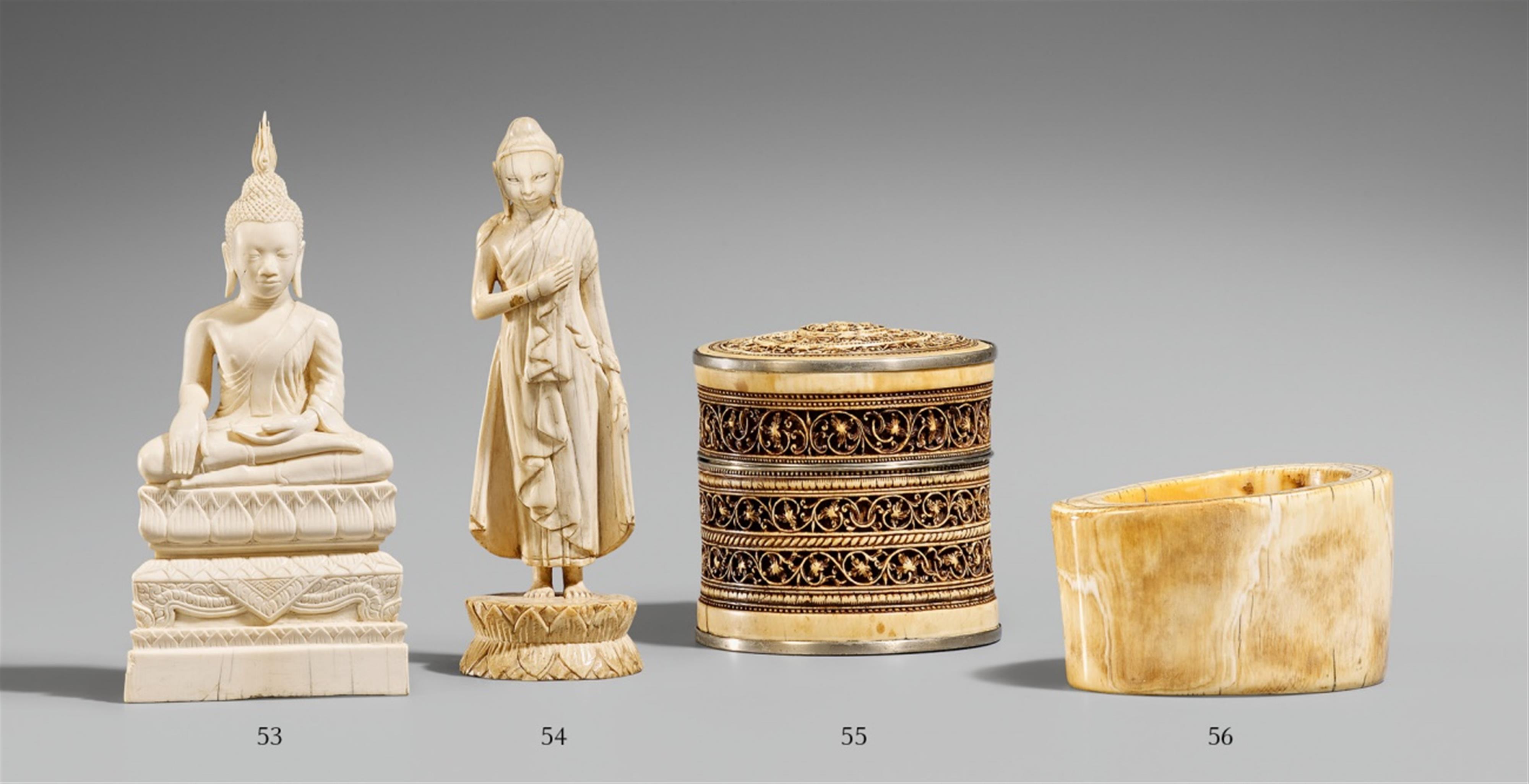 A Thai round ivory box. 19th/20th century - image-1