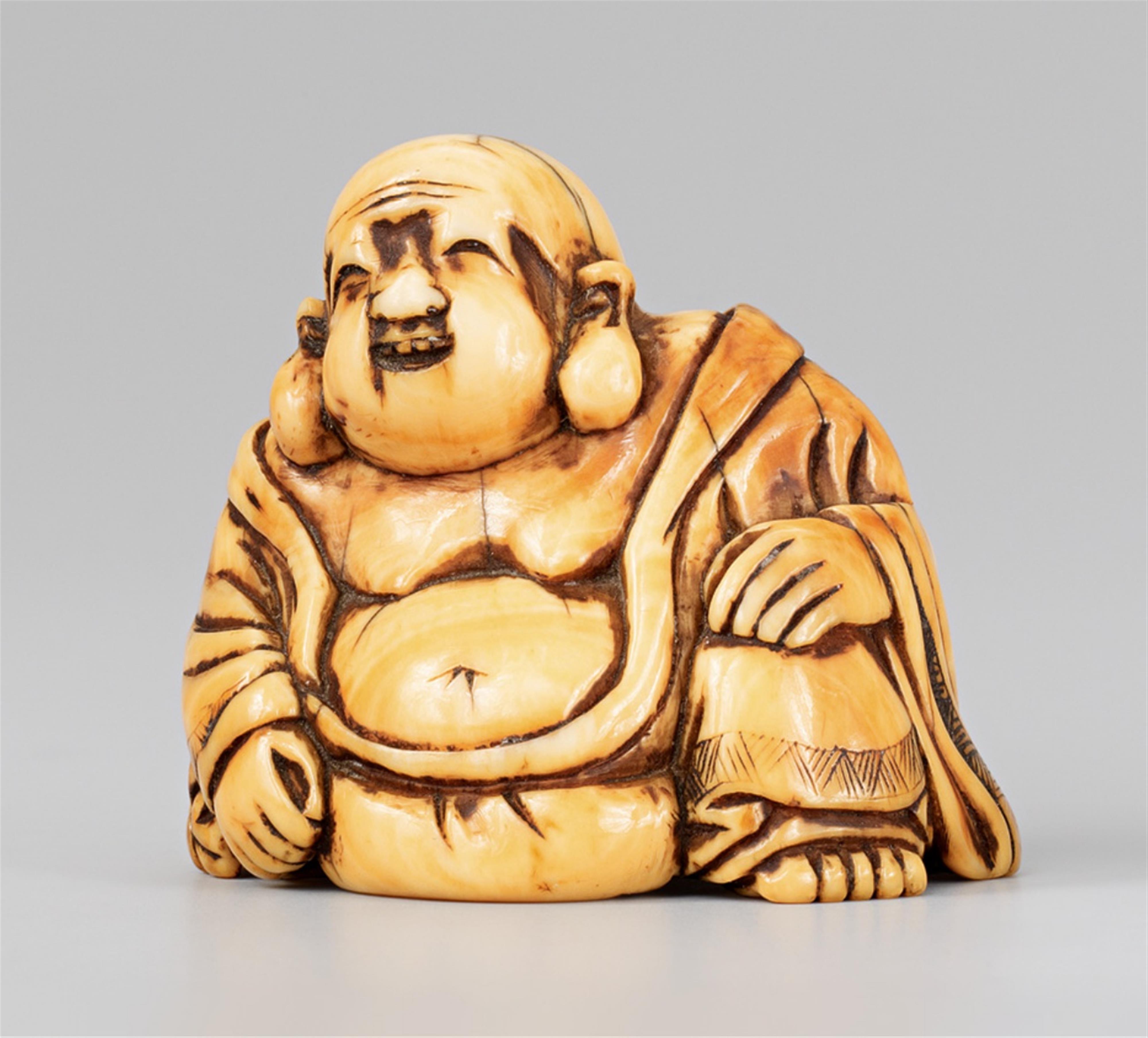 An ivory netsuke of a chubby Hotei. 18th century - image-1