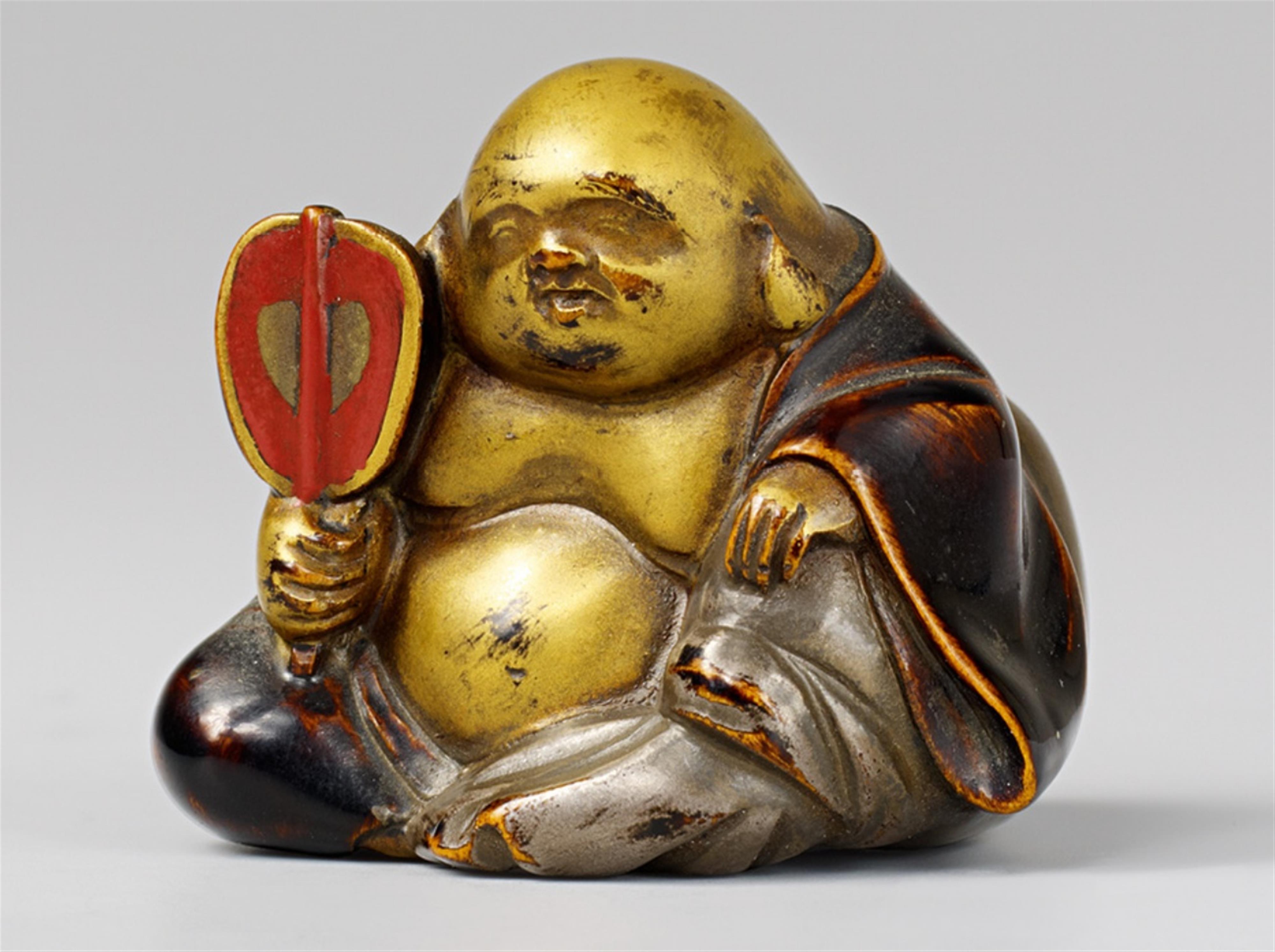 A lacquered wood netsuke of Hotei. 19th century - image-1