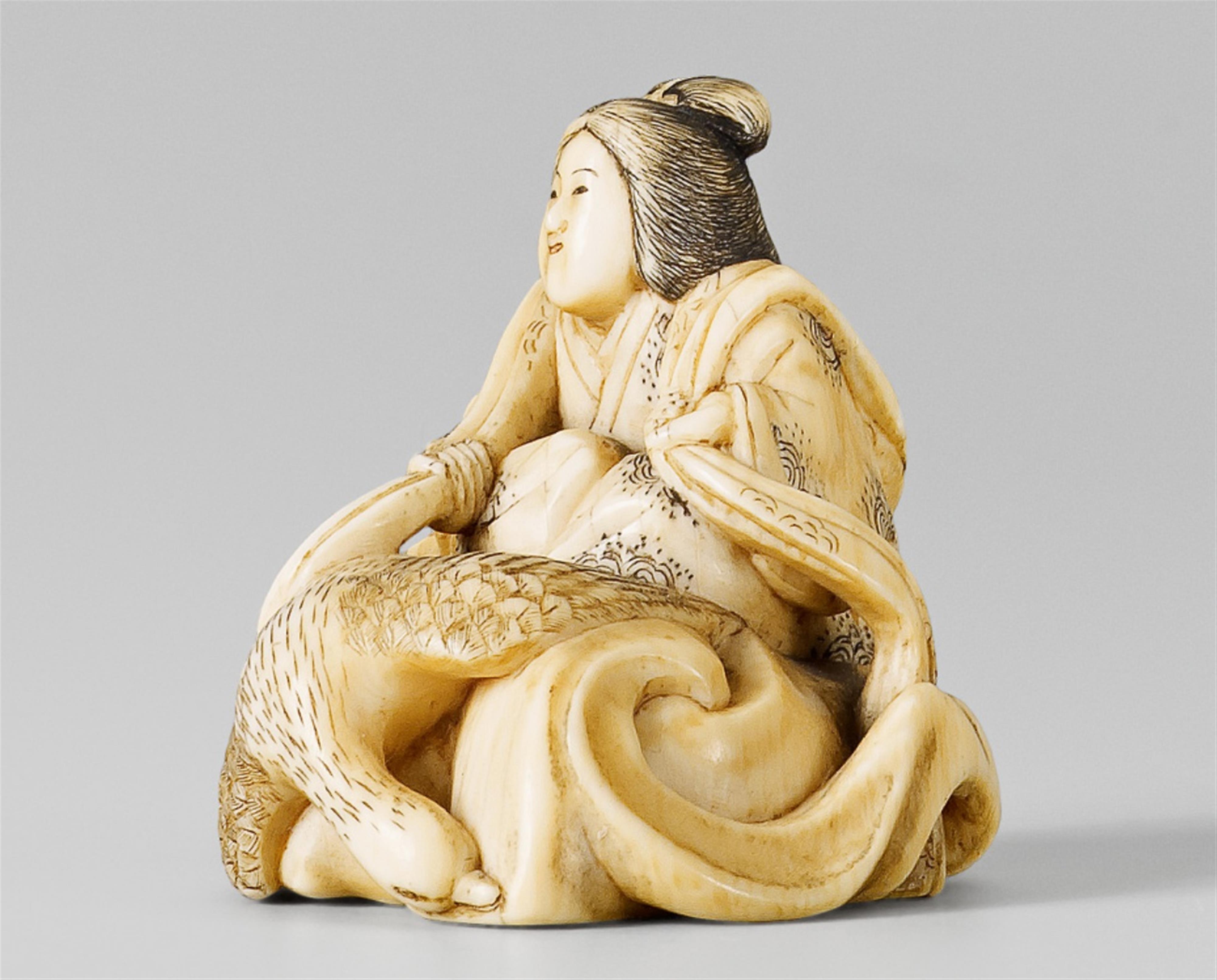 An Edo/Tokyo school ivory netsuke of Ryûjo, by Hômin. Second half 19th century - image-1