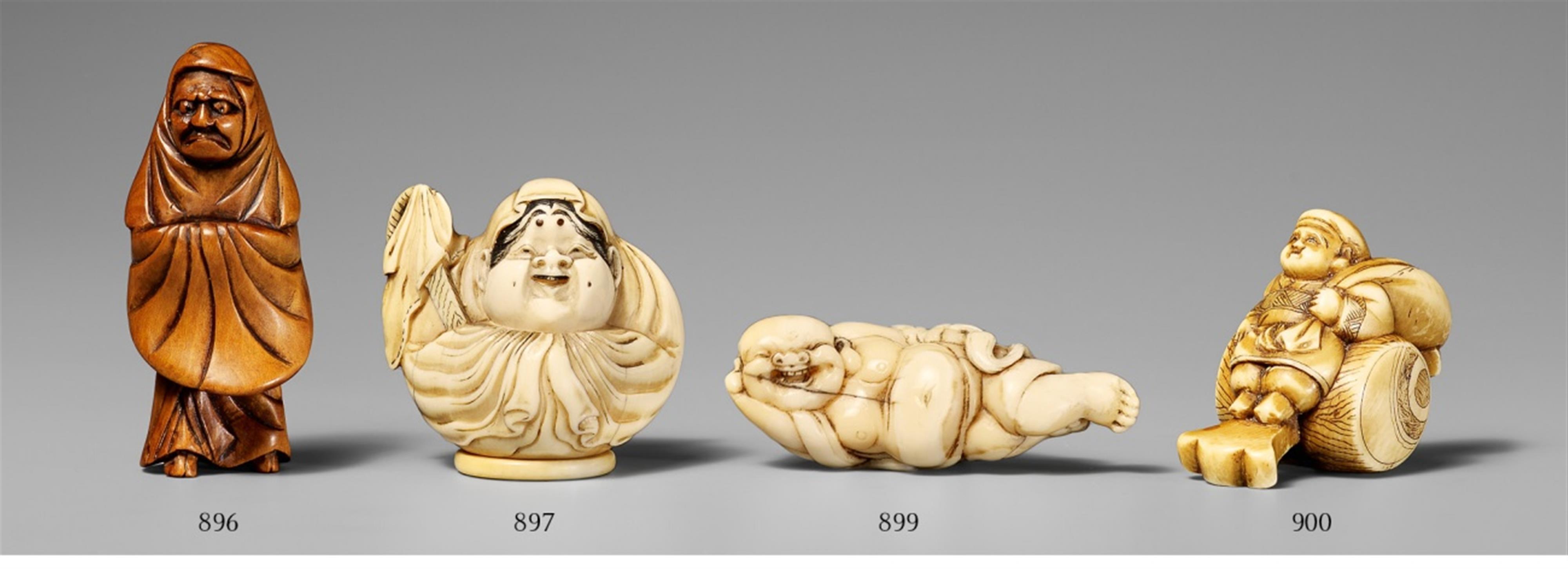 A wood netsuke of Daruma. 19th century - image-1