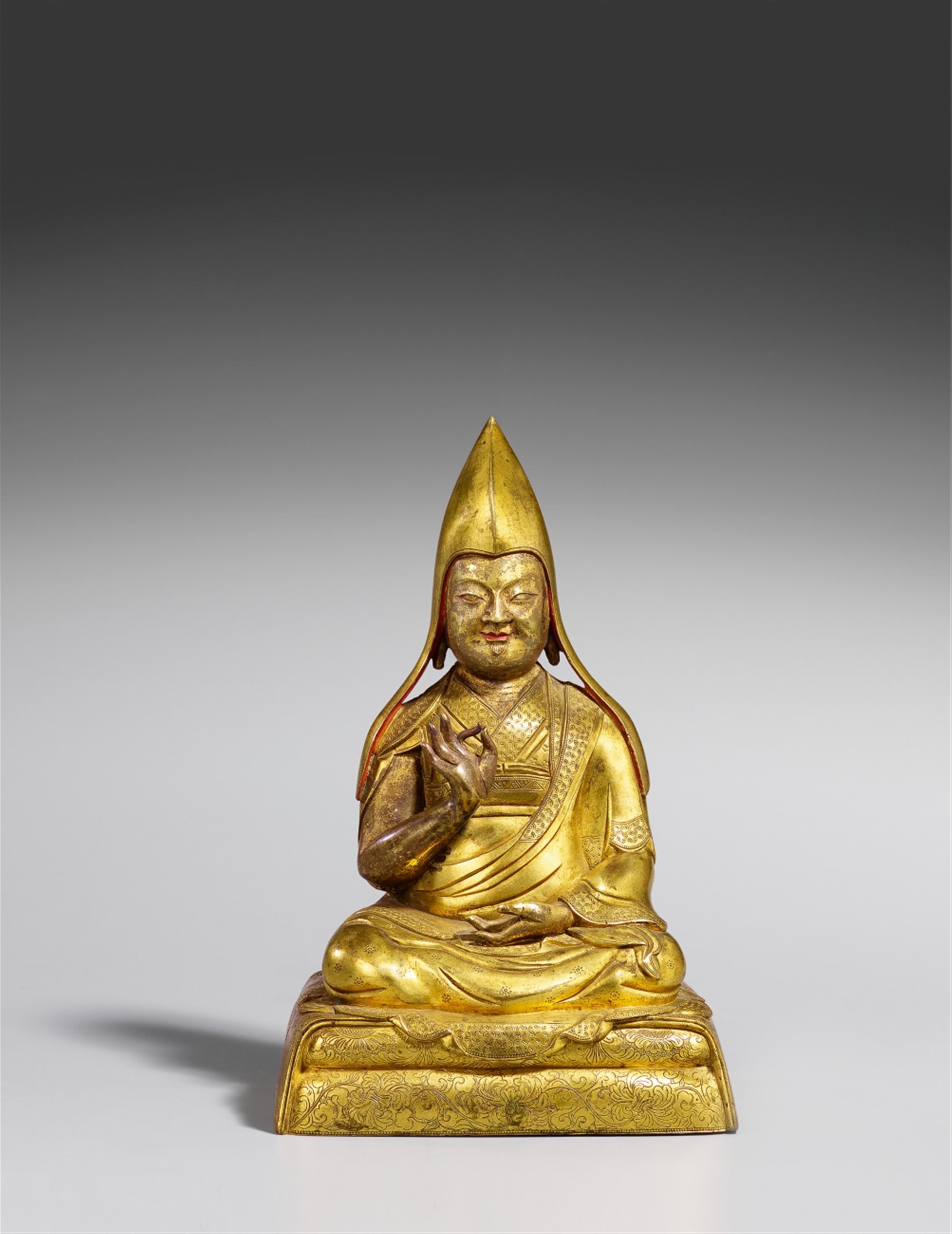 Gelugpa Lama. Feuervergoldete Bronze. Sinotibetisch. 18. Jh. - image-1