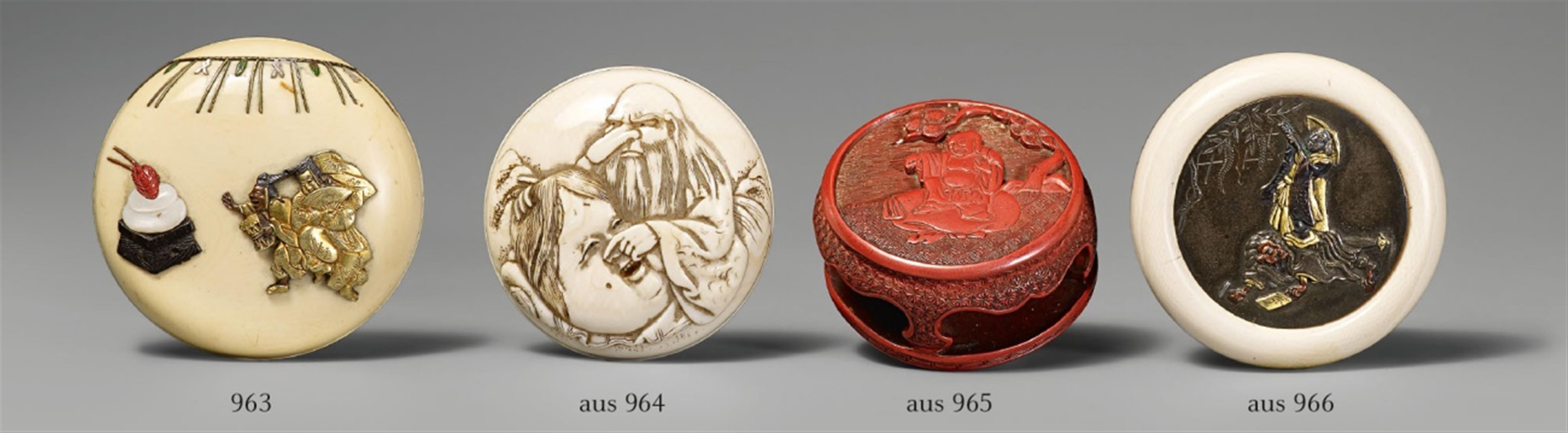 Zwei Elfenbein-Netsuke. Mitte 19. Jh. - image-1