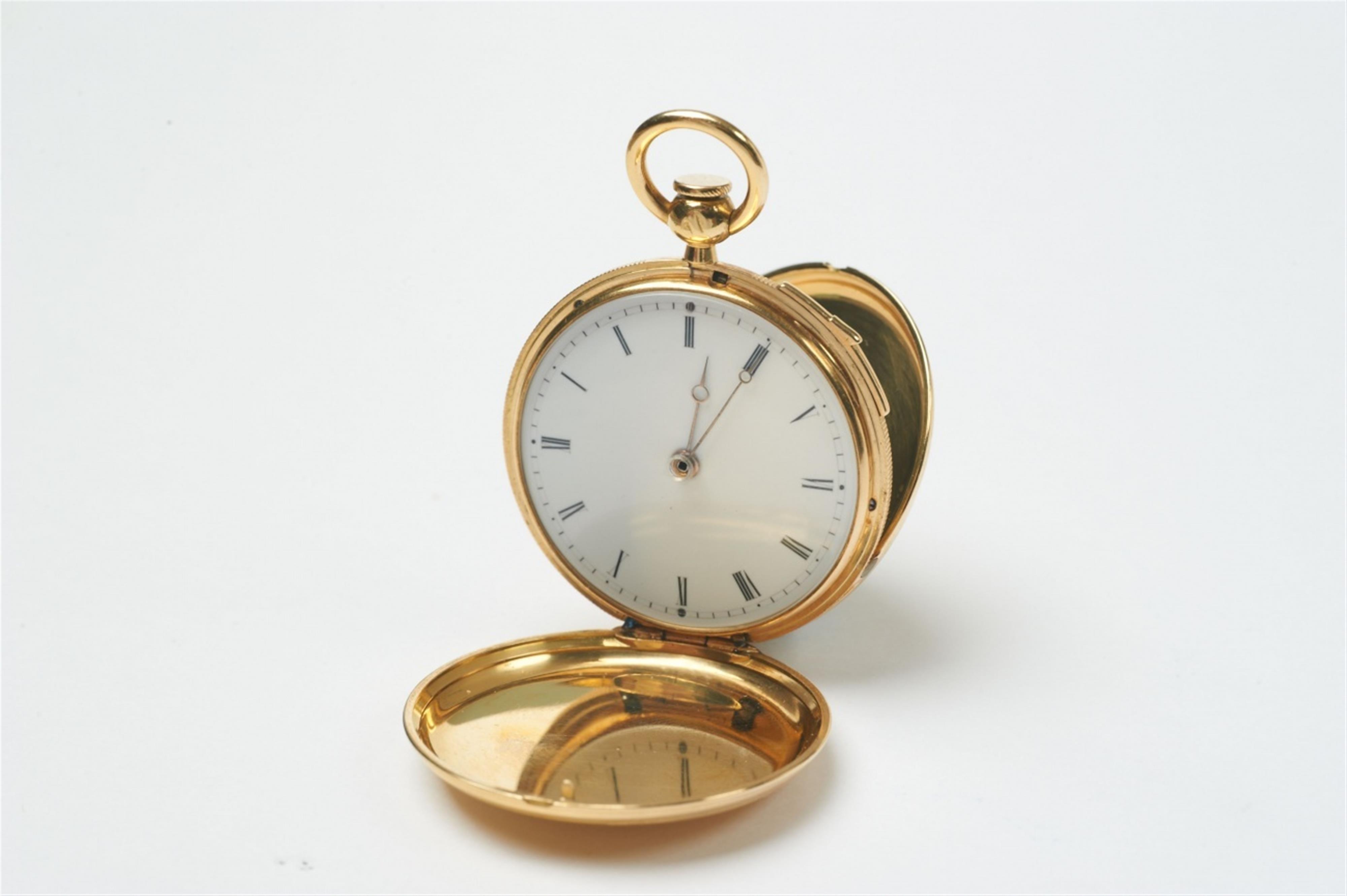 A small Parisian 18k gold hunter key winding pocketwatch with repetition. - image-5