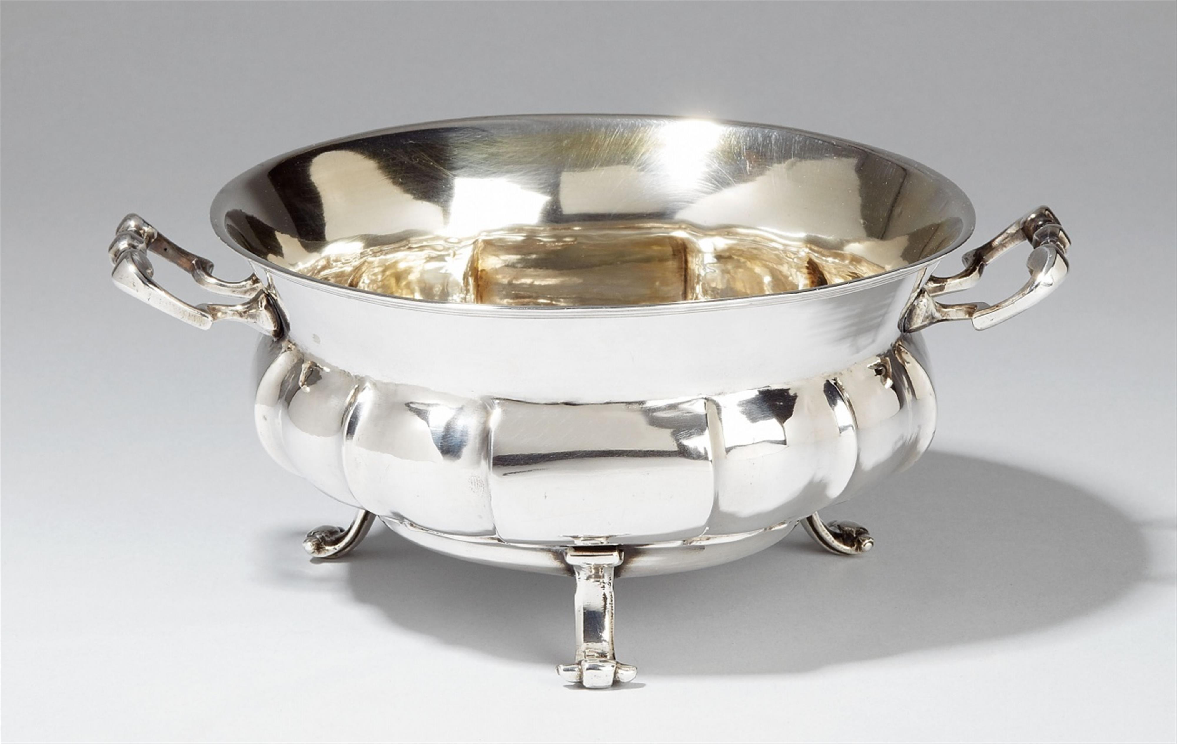 An Augsburg silver interior gilt baroque dish. Marks of Esaias III Busch, 1734 - 36. - image-1