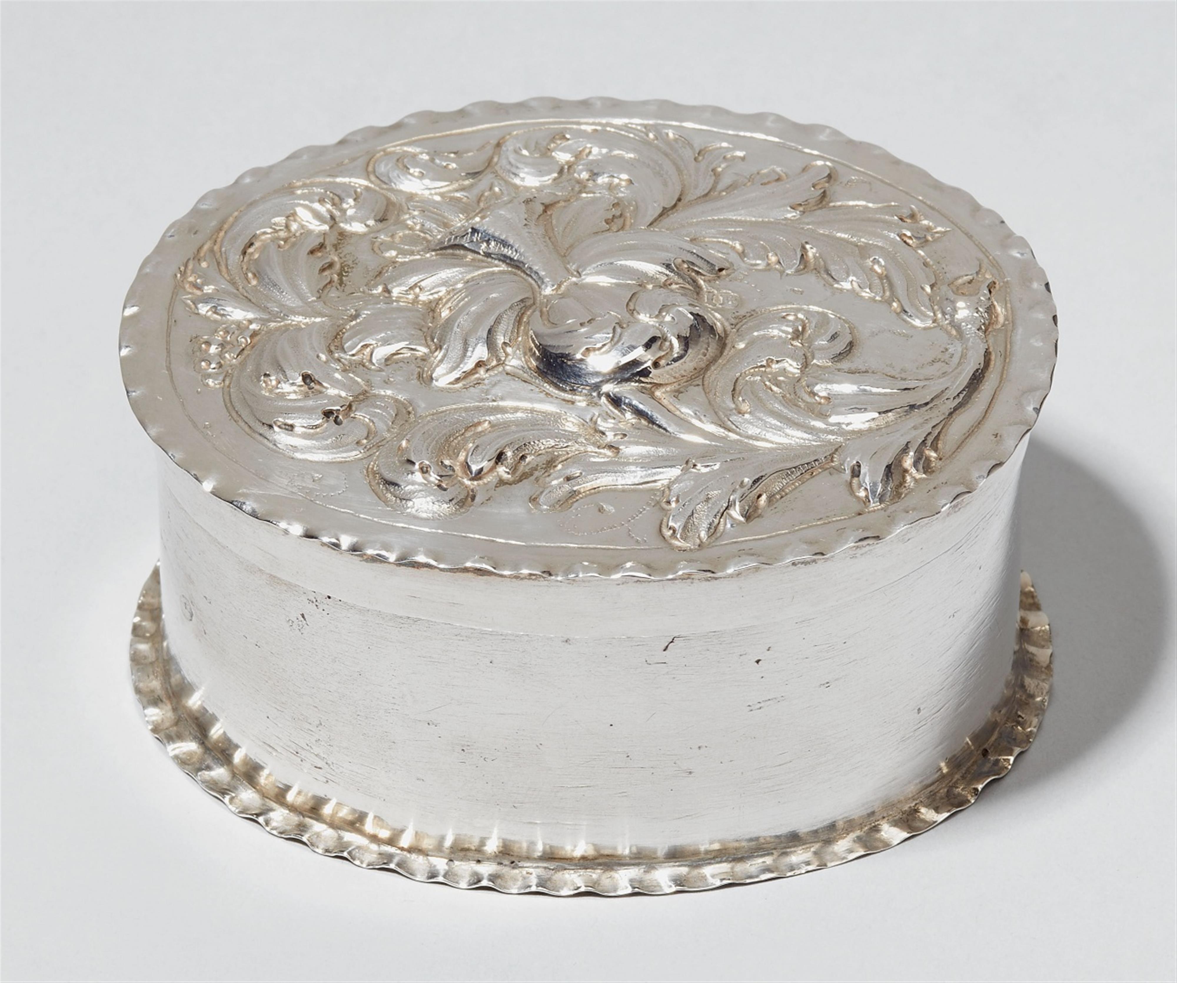 A small Ulm silver box. Marks of Johannes Bodenburg, ca. 1680. - image-1