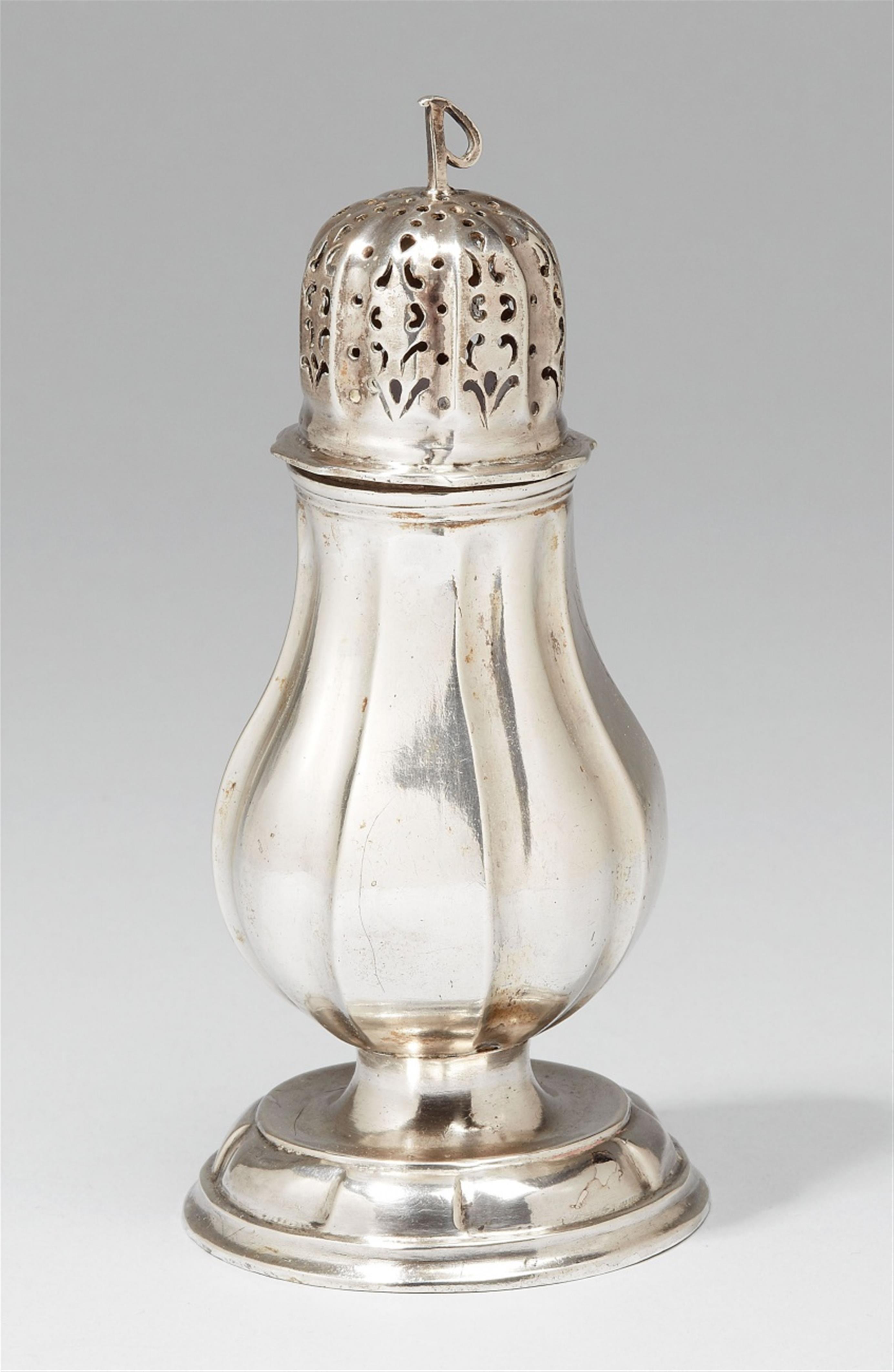 A Bremen silver spice caster. Marks of Martin Fischer, ca. 1740. - image-1