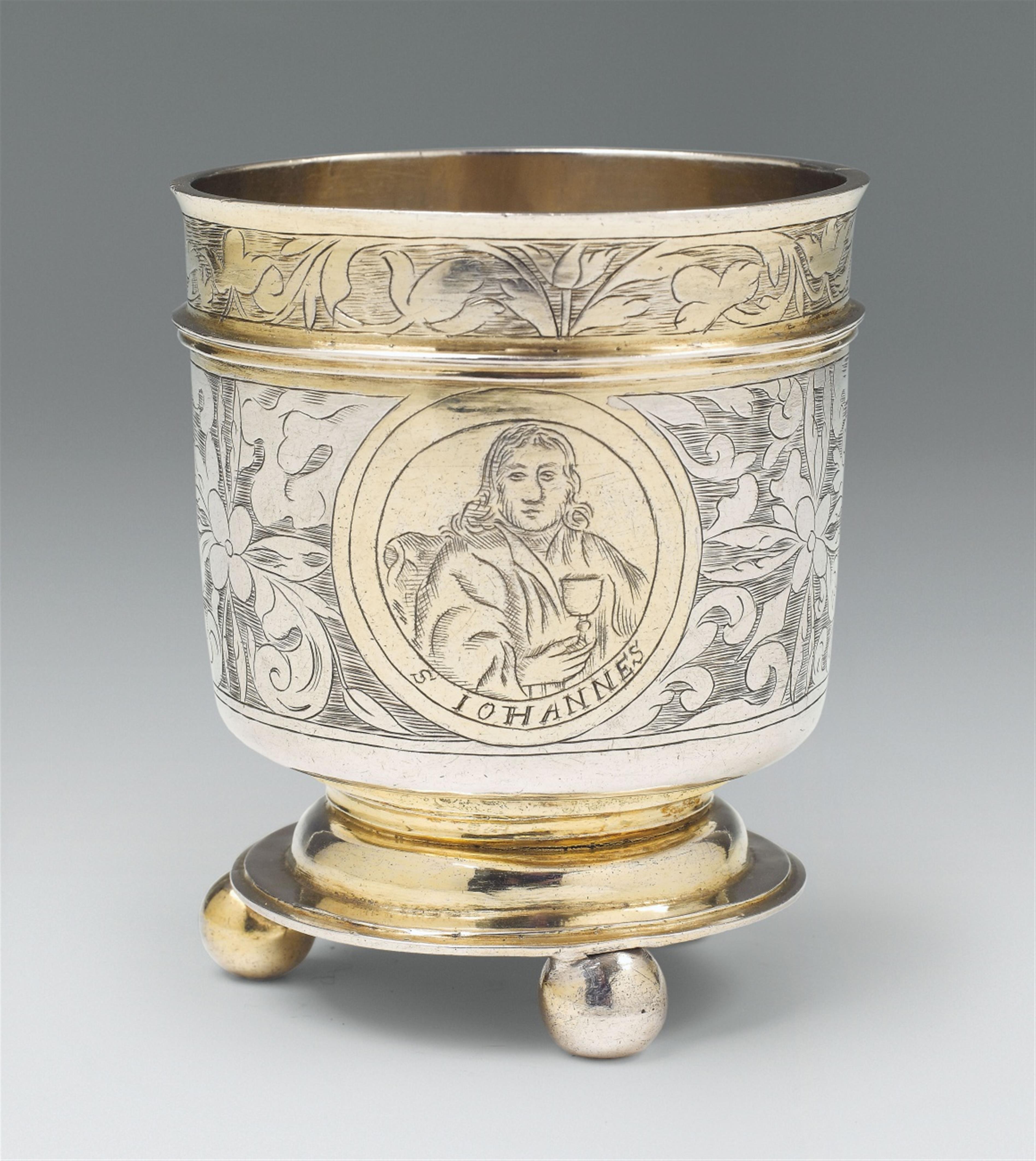 A Gdansk partially gilt silver beaker. Decorated with depictions of apostles in round reserves. Marks of Nathanael Schlaubitz, 1690 - 99. - image-1