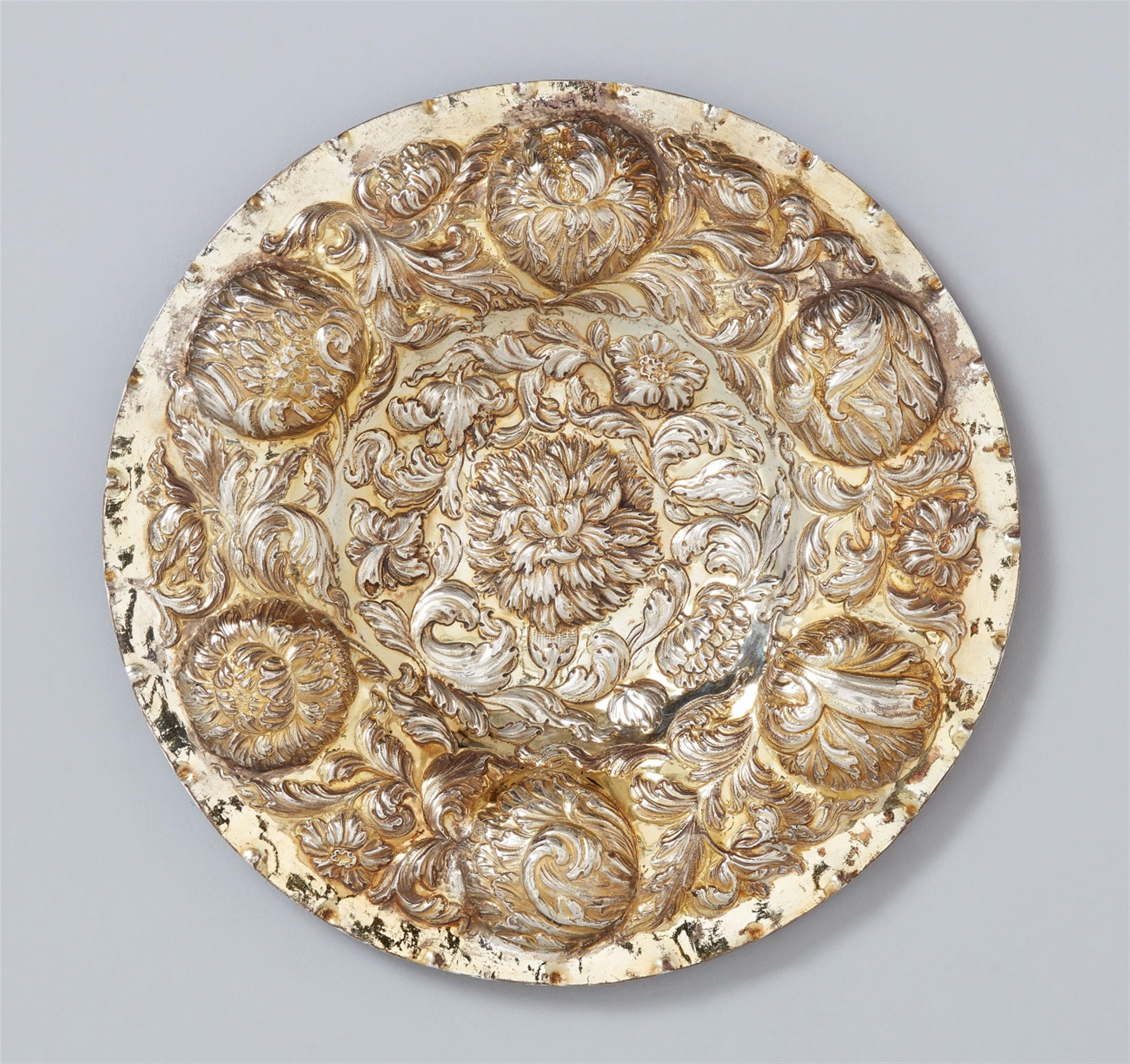 A Nuremberg partially gilt silver sideboard dish. Marks of Jacob Pfaff, 1681 - 85. - image-1