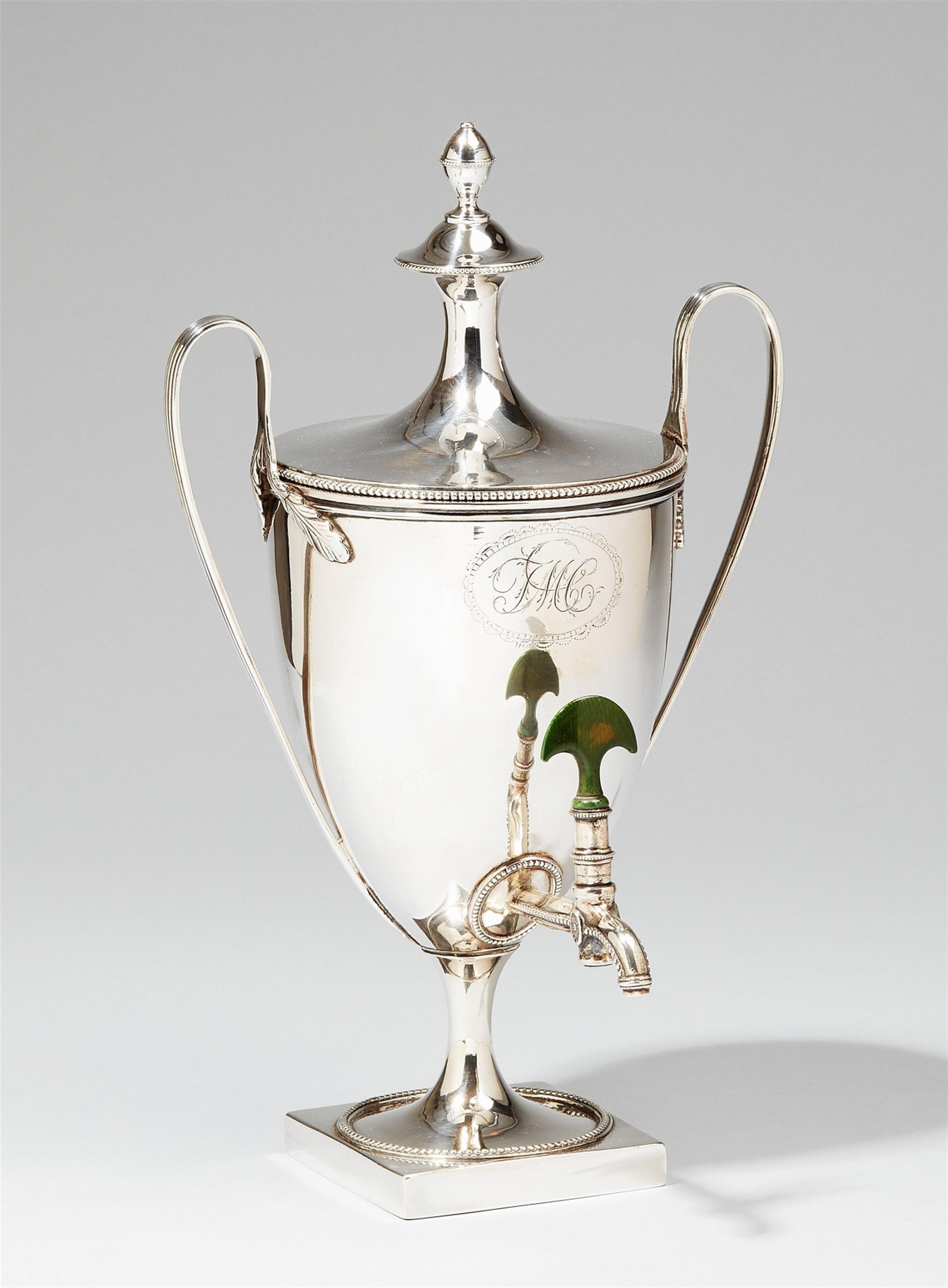 A George III London silver tea machine. The tap handle of ivory. Monogrammed "JMC". Marks of Thomas Chawner, 1784. - image-1