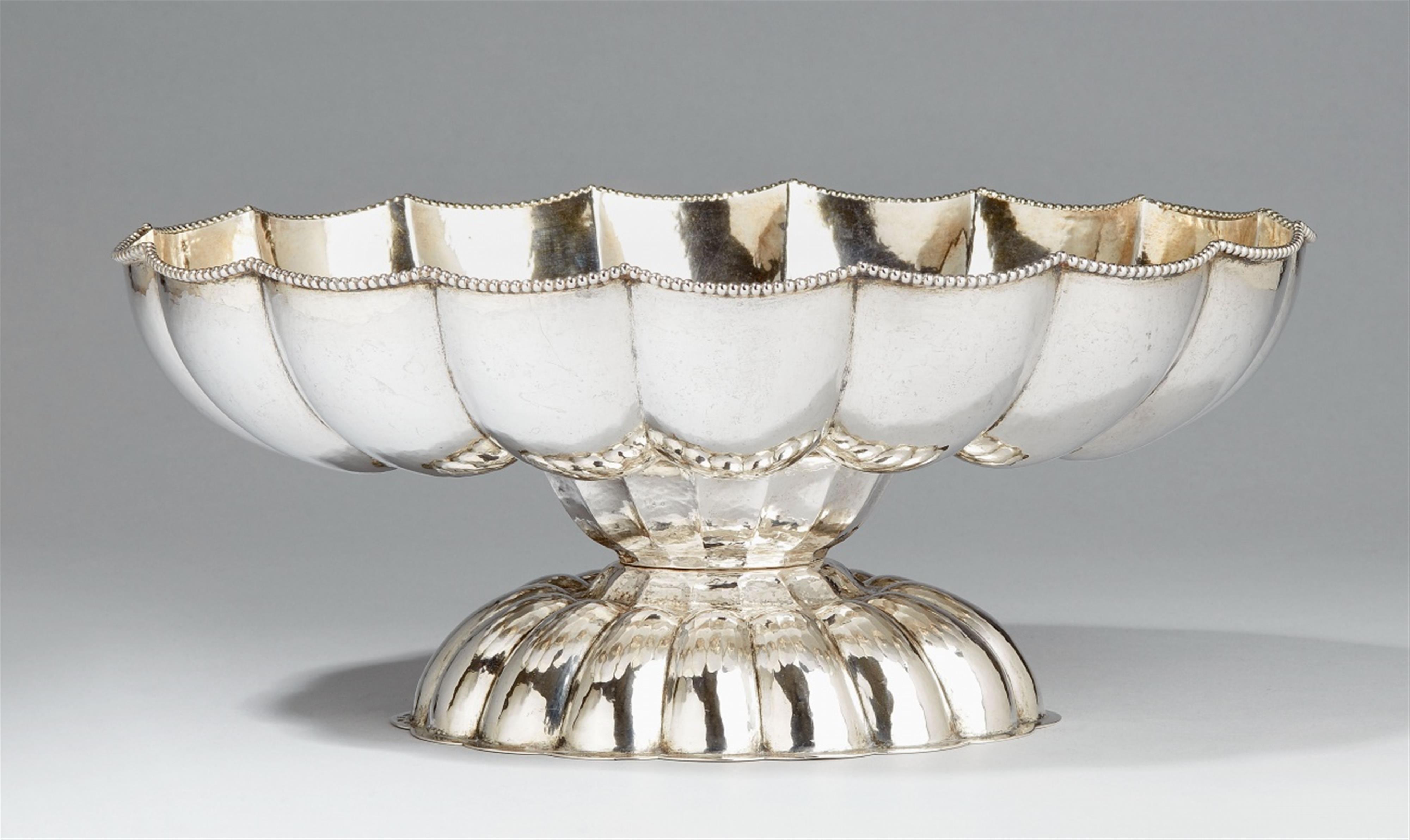A Viennese Art Deco silver stembowl. Marks of J. C. Klinkosch, ca. 1920/30. - image-1