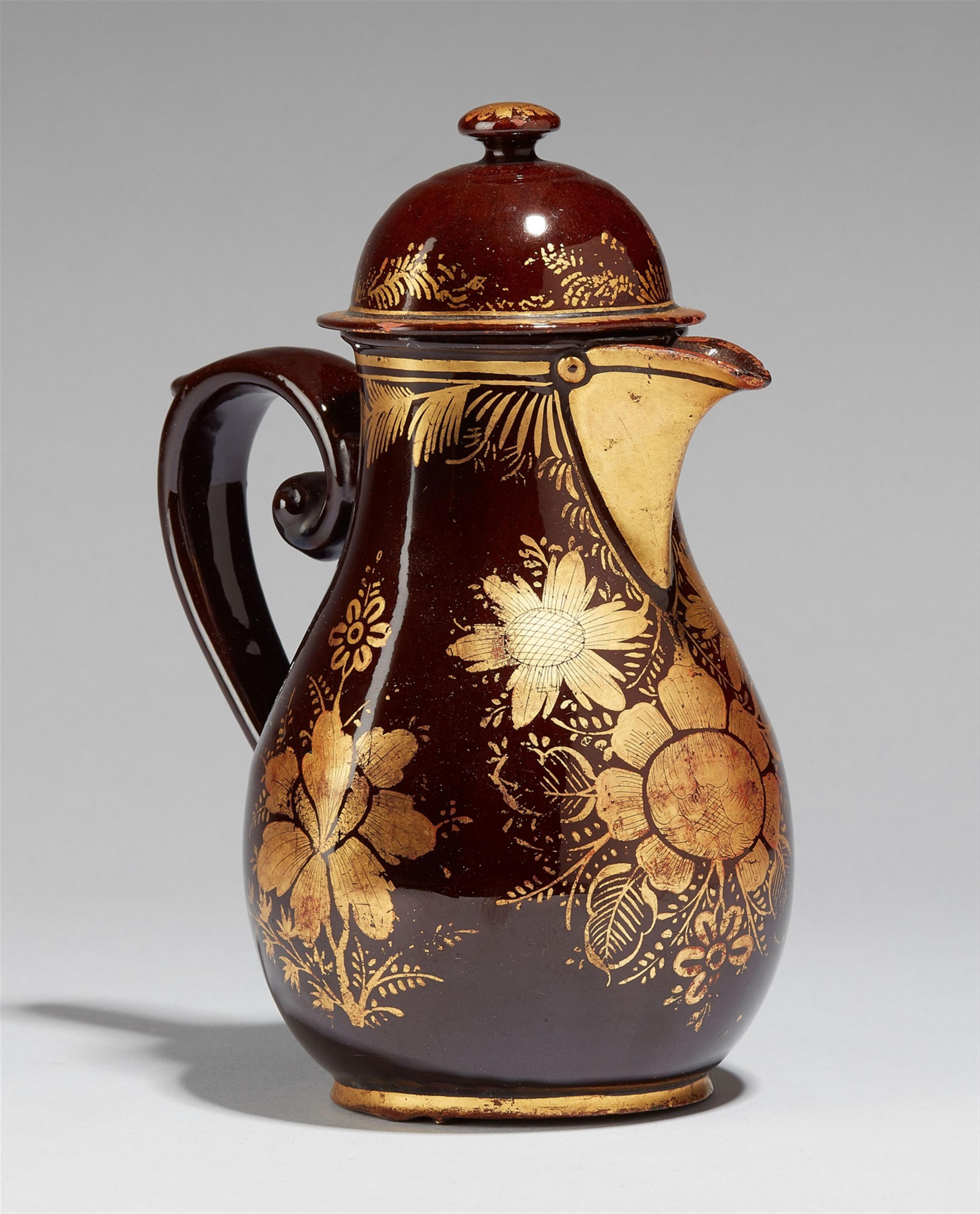 A Crailsheim faience coffee pot with gilt decor - image-1