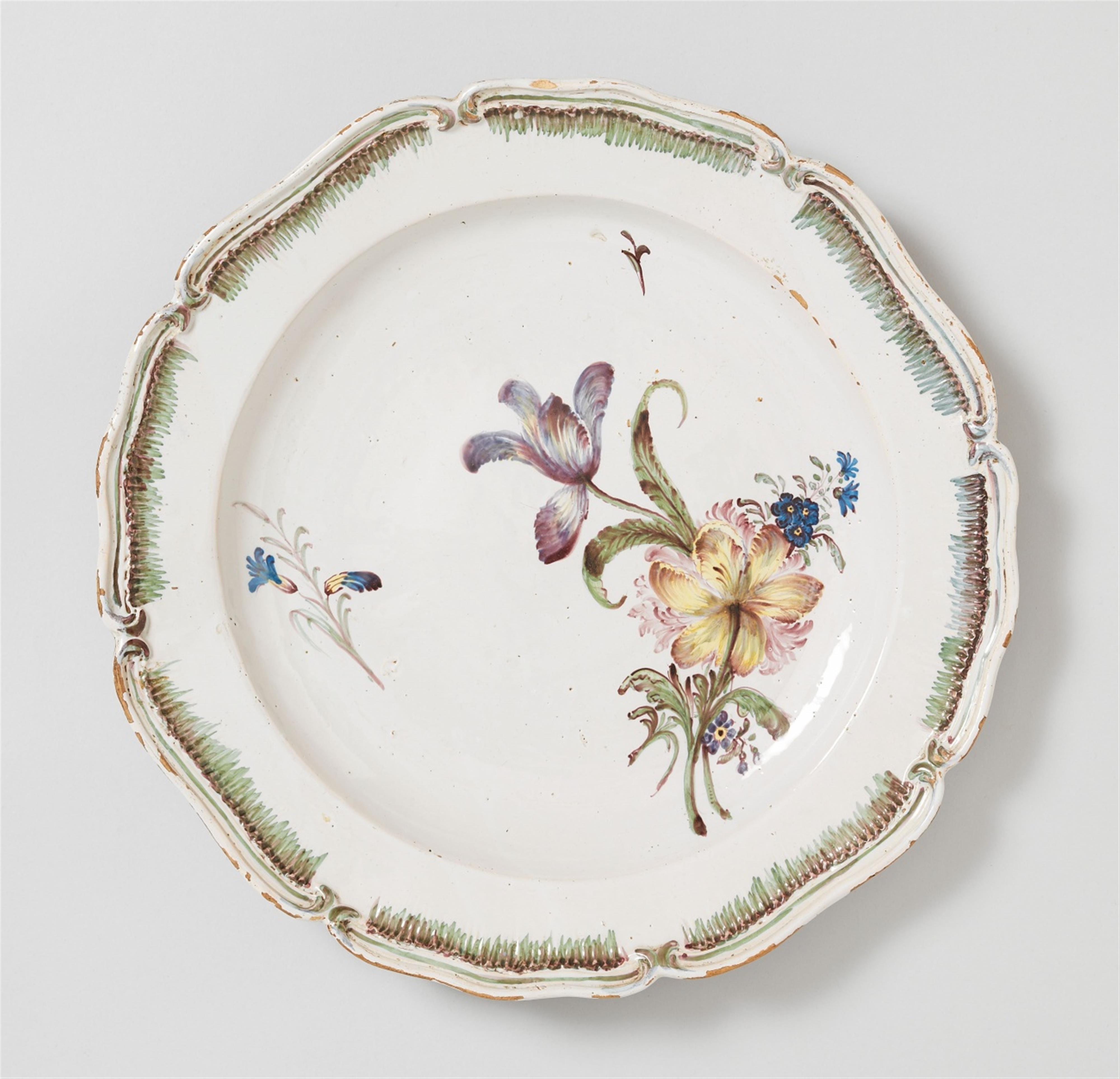 A large Stralsund faience platter - image-1