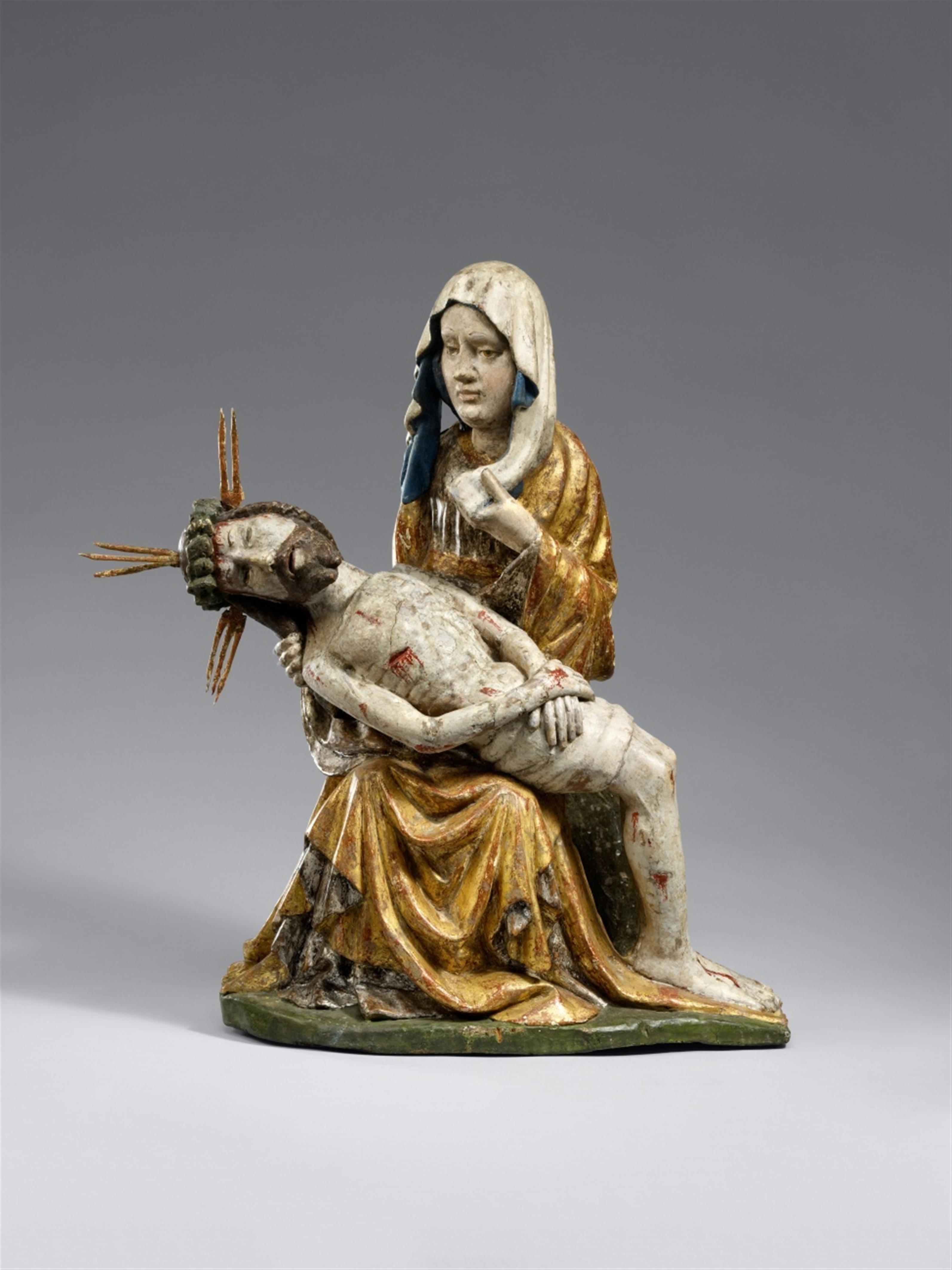 Bavaria circa 1430/1440 - A Bavarian carved wood Pieta group, circa 1430/1440 - image-1