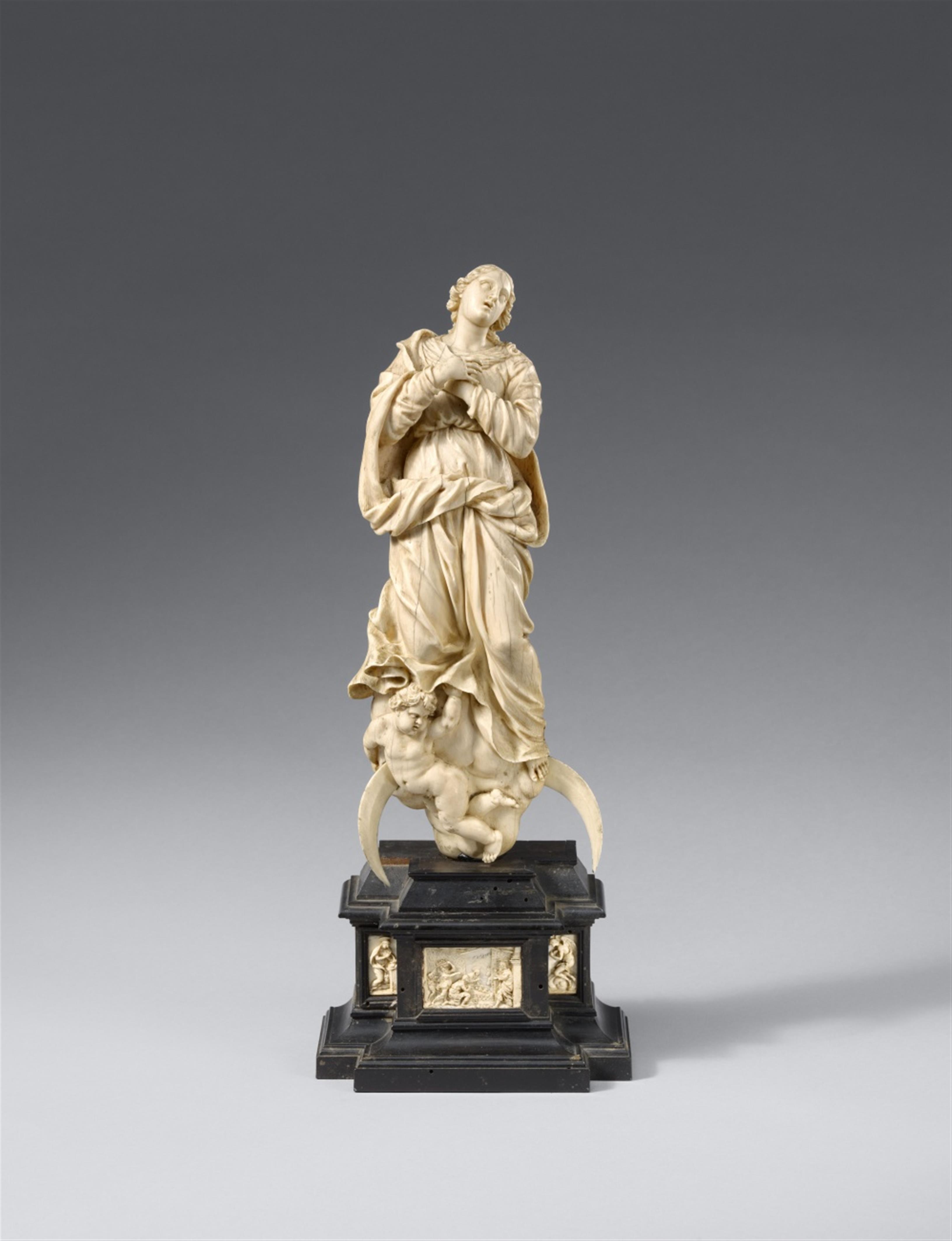 Dio Claudio Beissonat, attributed to - An ivory figure of the Virgin on the crescent attributed to Dio Claudio Beissonat - image-1