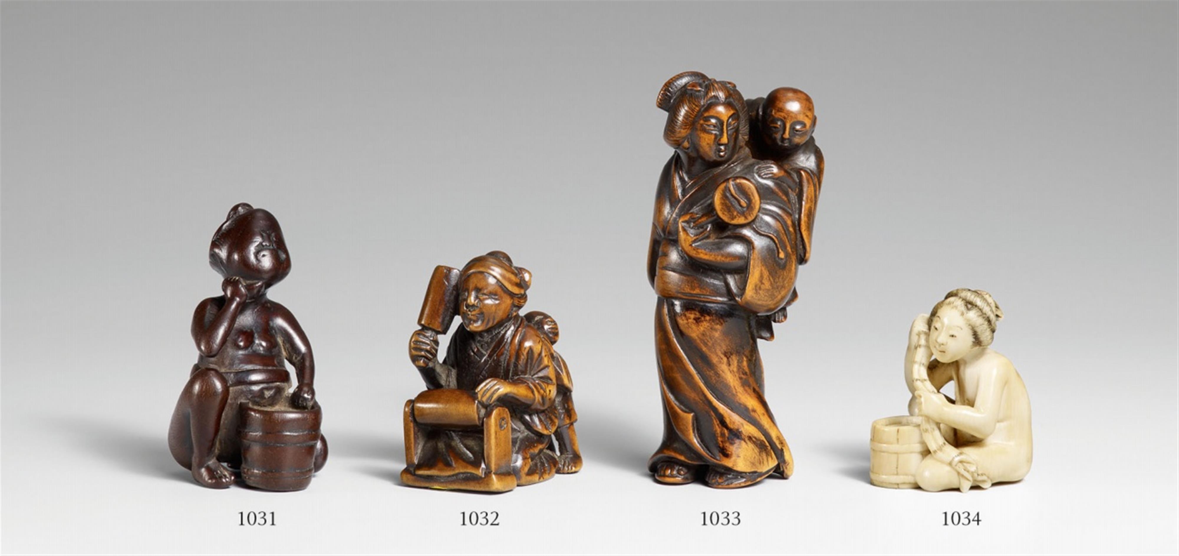 A boxwood netsuke of an old woman at a fulling rack. Mid-19th century - image-1