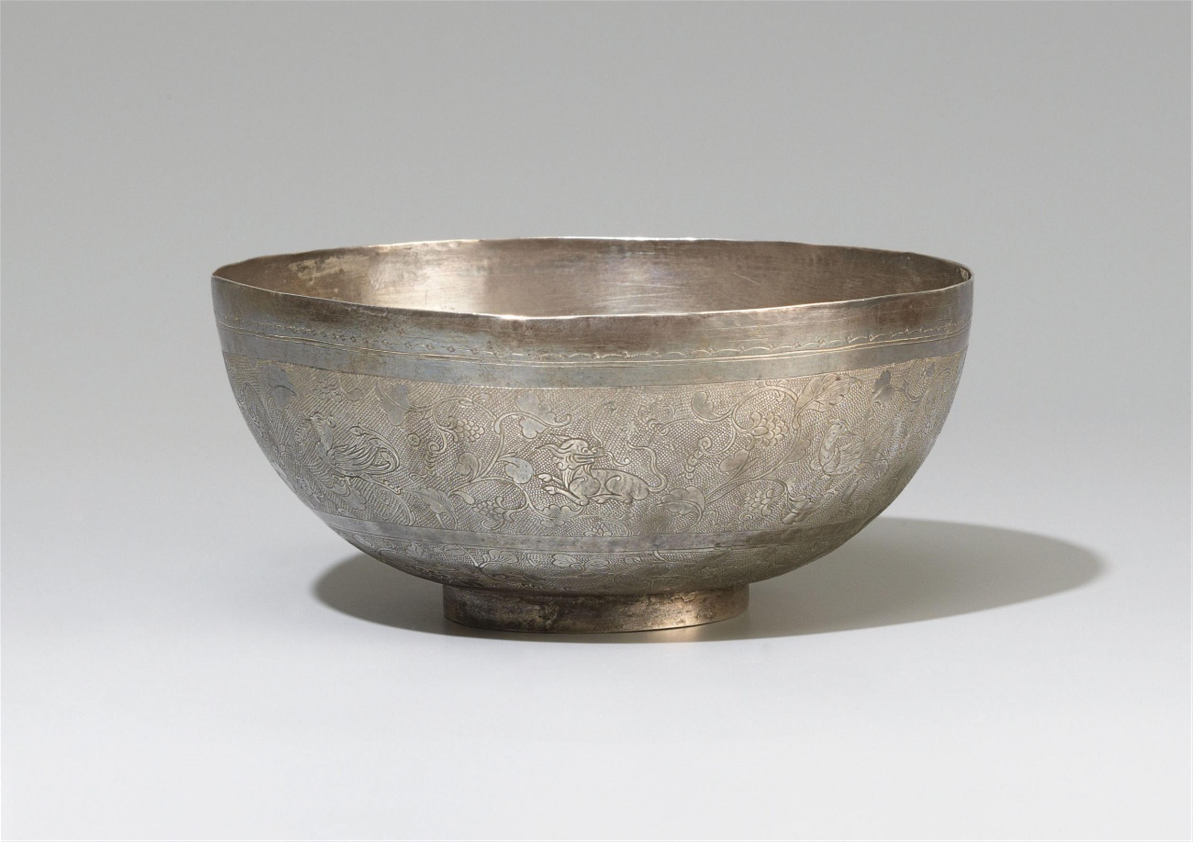 A silver bowl. Late Tang dynasty - image-2