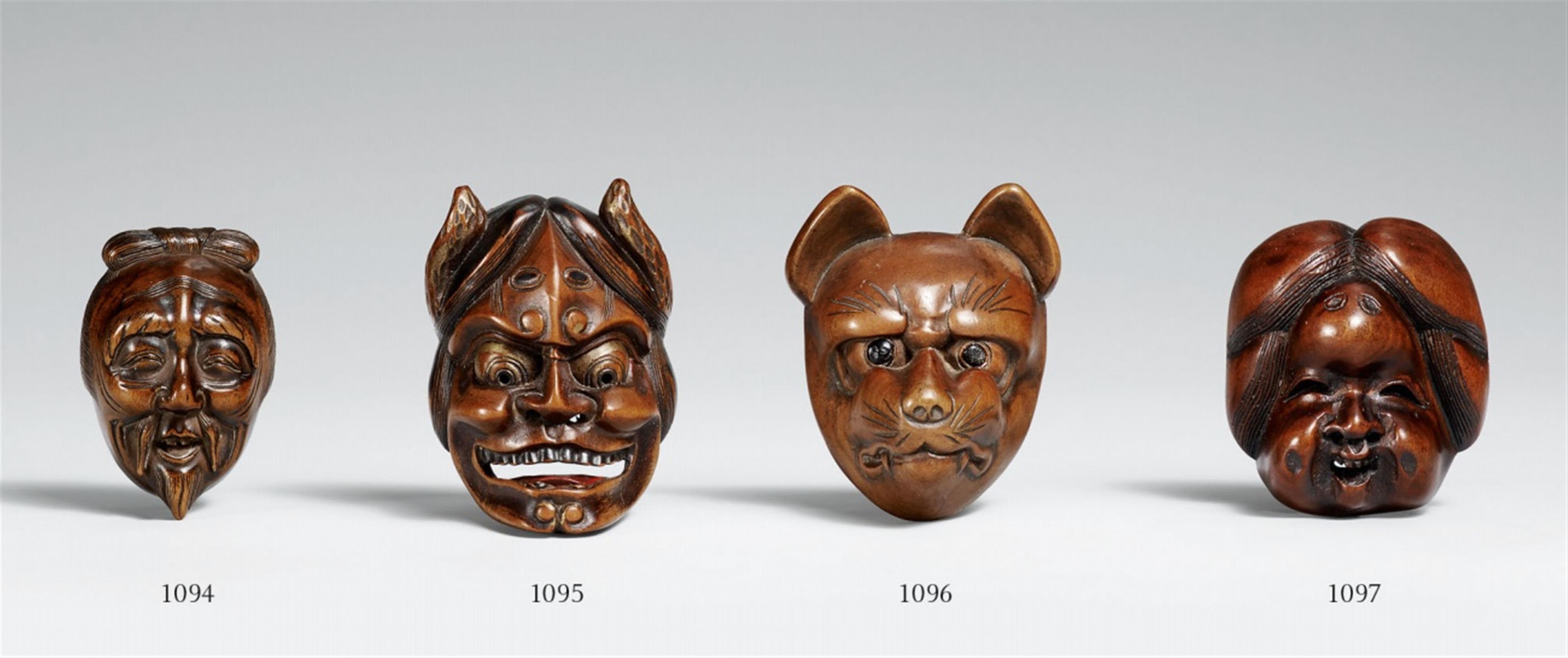 A boxwood netsuke of a Waraijô mask. 19th century - image-1